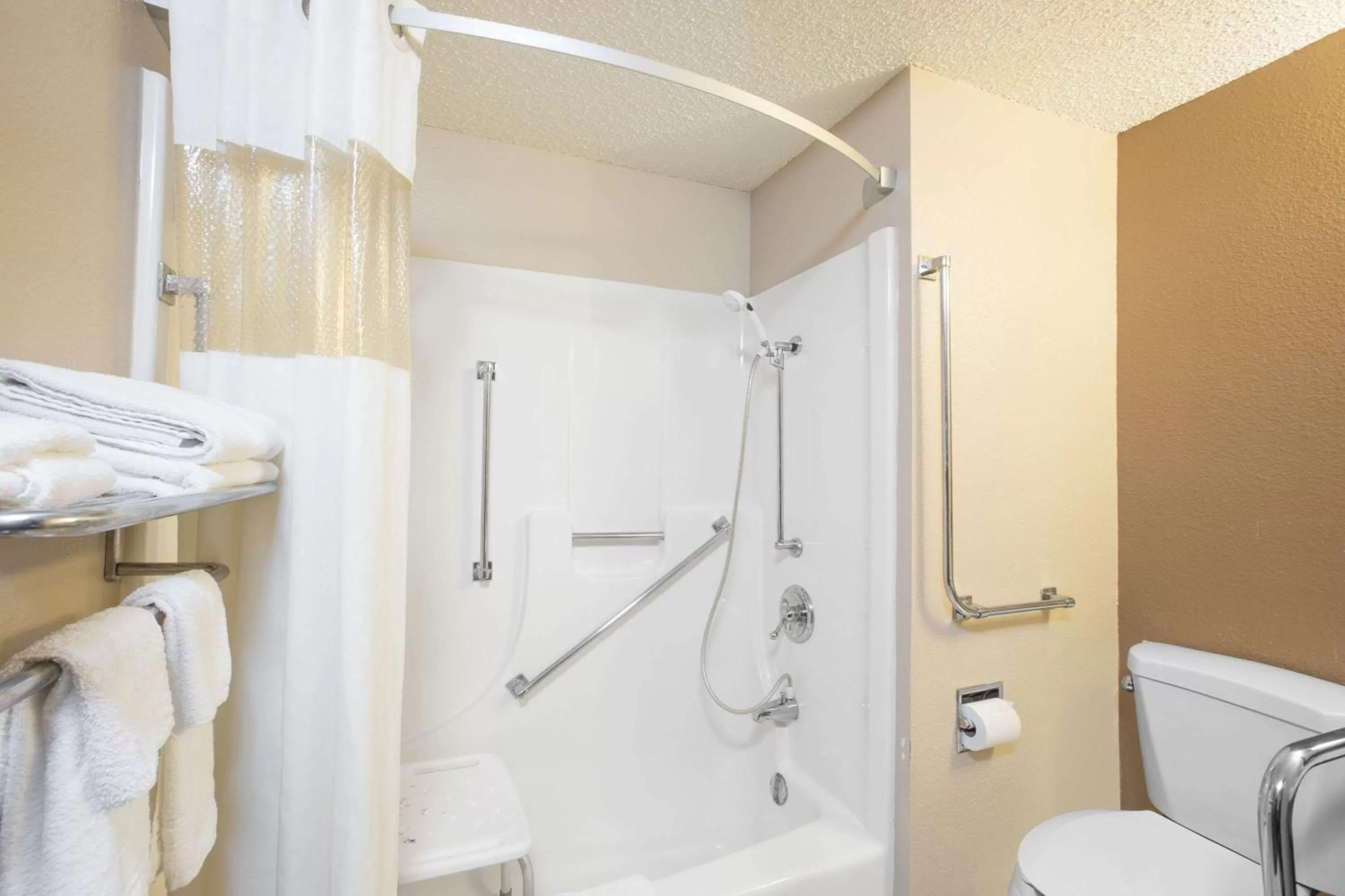 Bathroom in Super 8 by Wyndham Sioux City/Morningside Area
