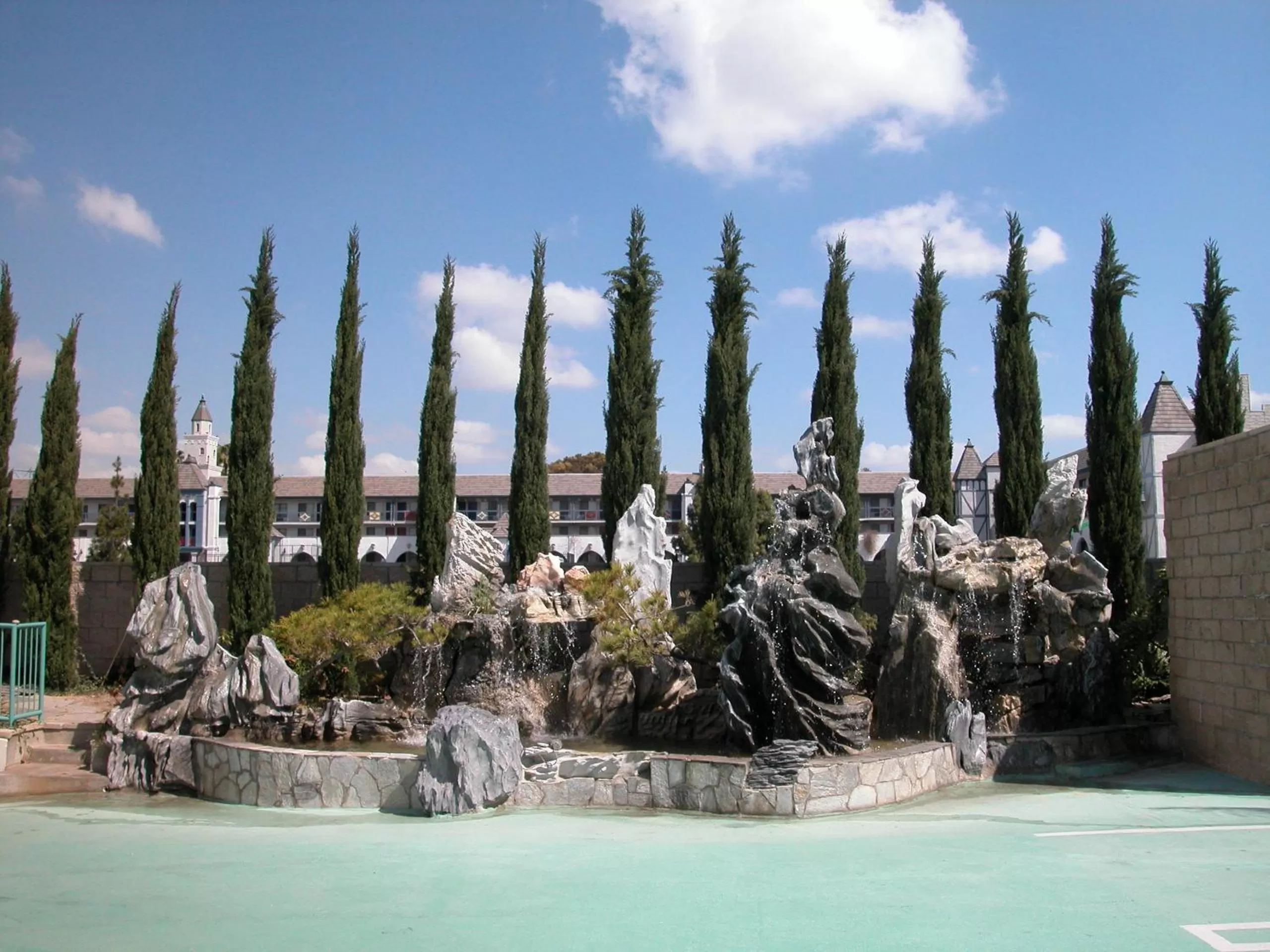 Decorative detail in Wyndham Anaheim