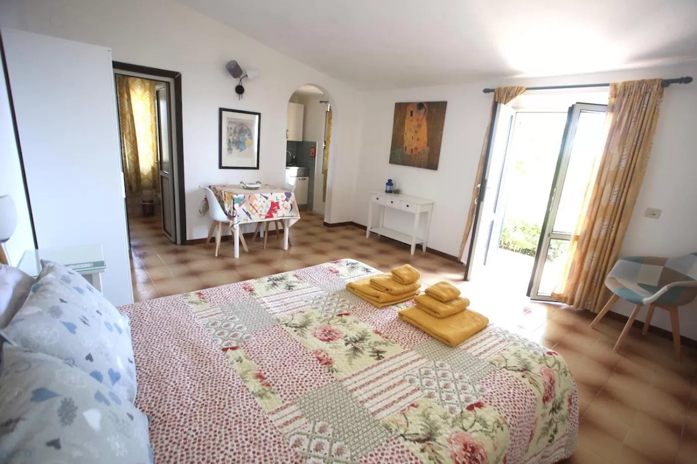 Bedroom in Ca' La Stella Sea-view Apartments