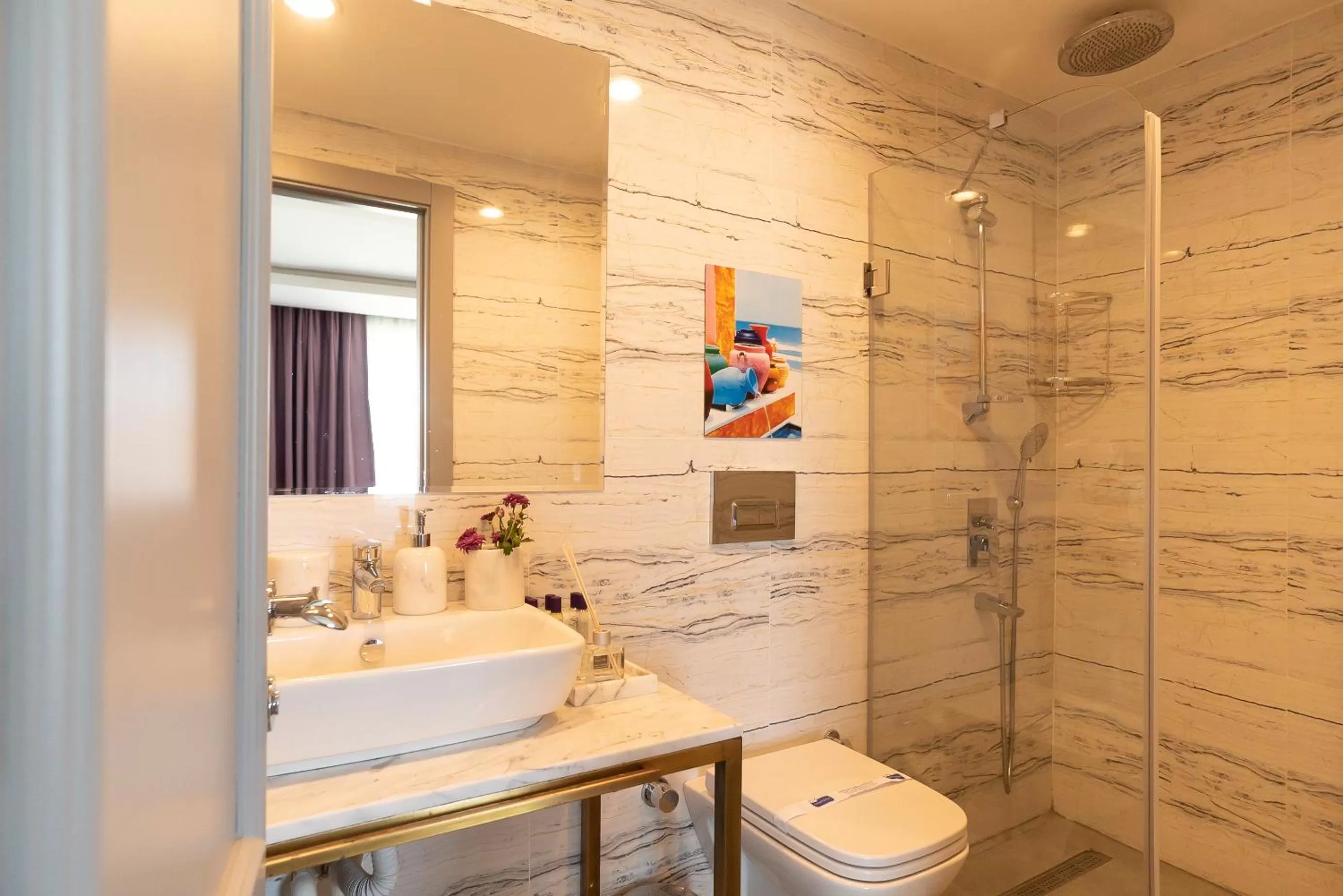 Shower in Malta Bosphorus Hotel