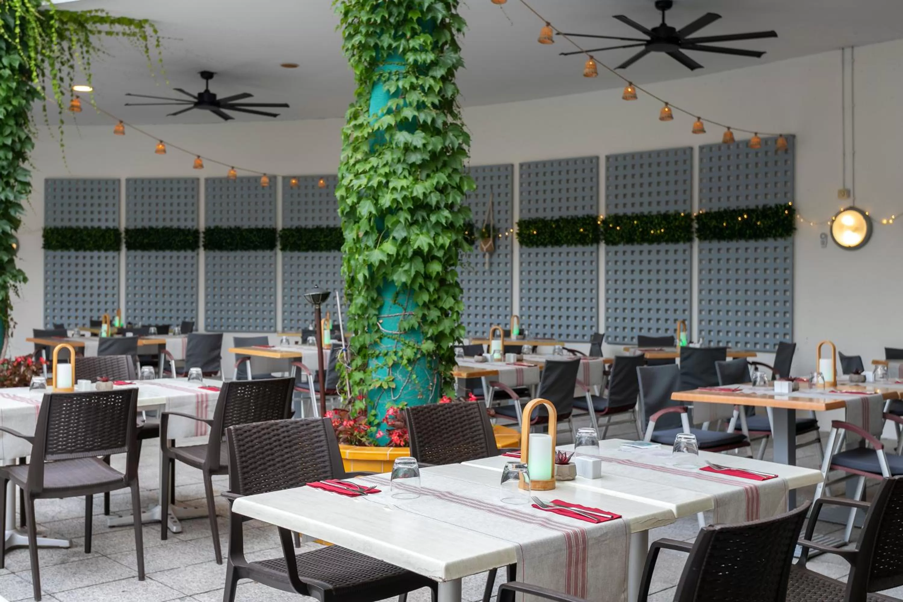 Restaurant/places to eat in Sol Port Cambrils Hotel