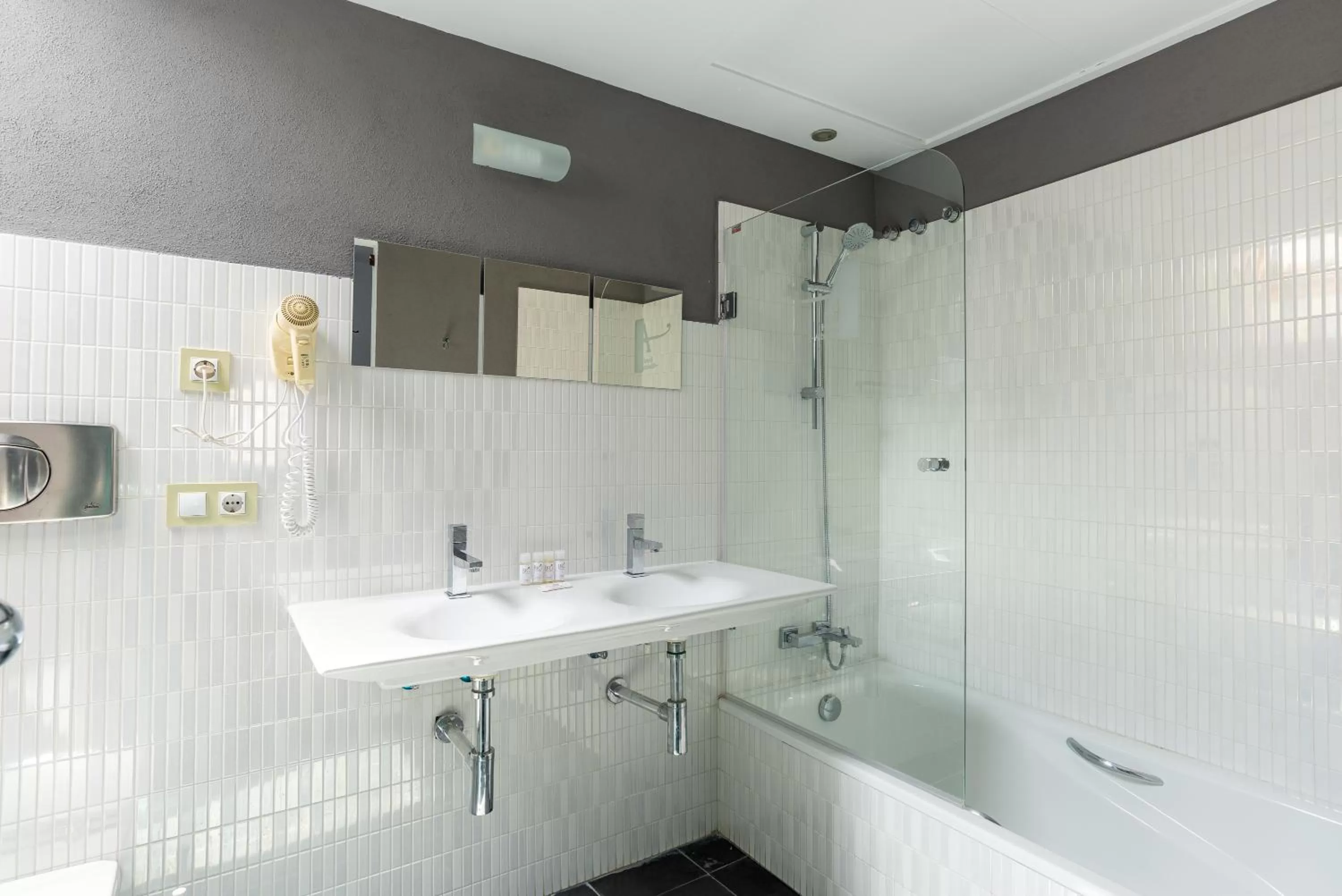 Bathroom in Hotel Albaicín