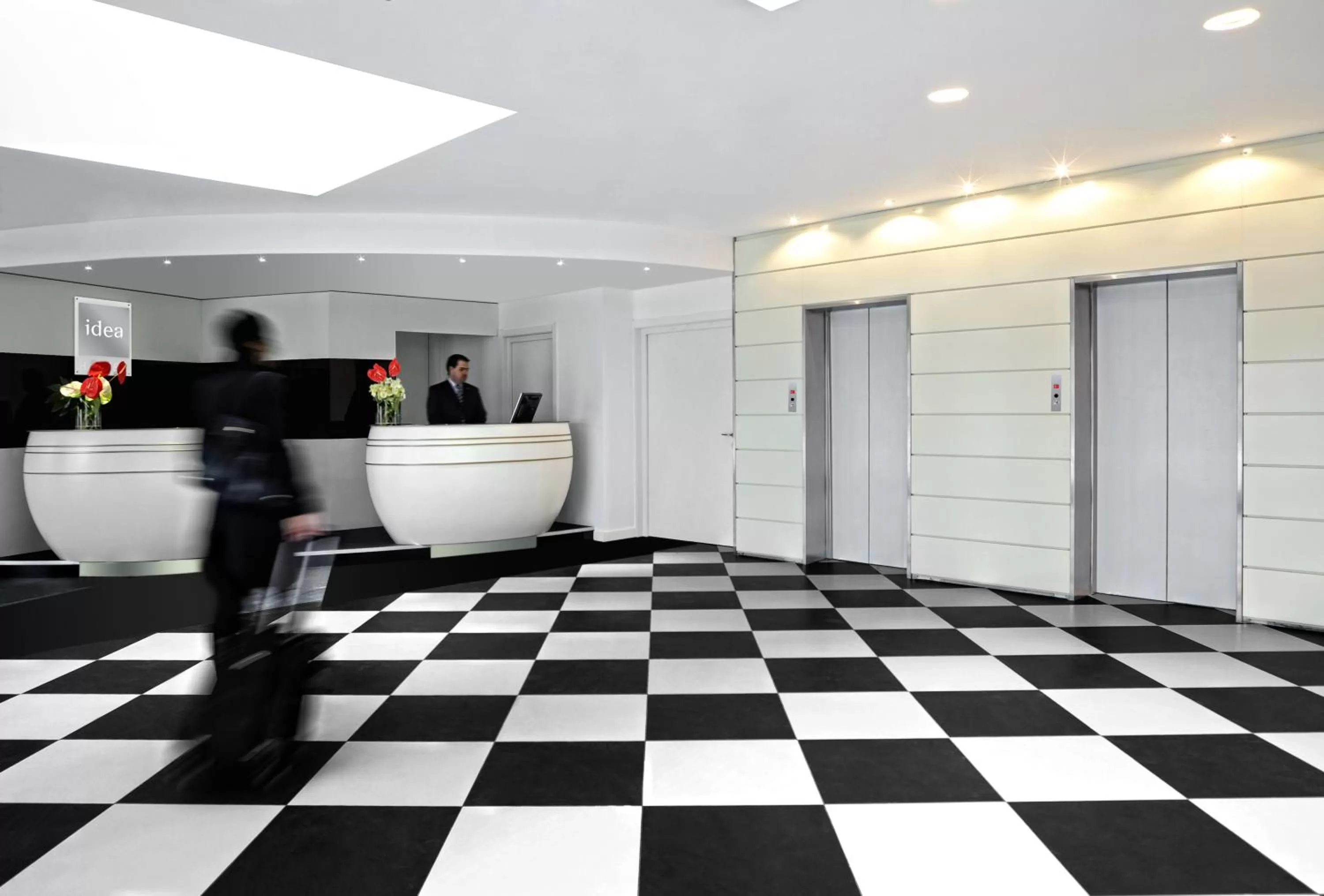 Lobby or reception in Idea Hotel Milano Malpensa Airport