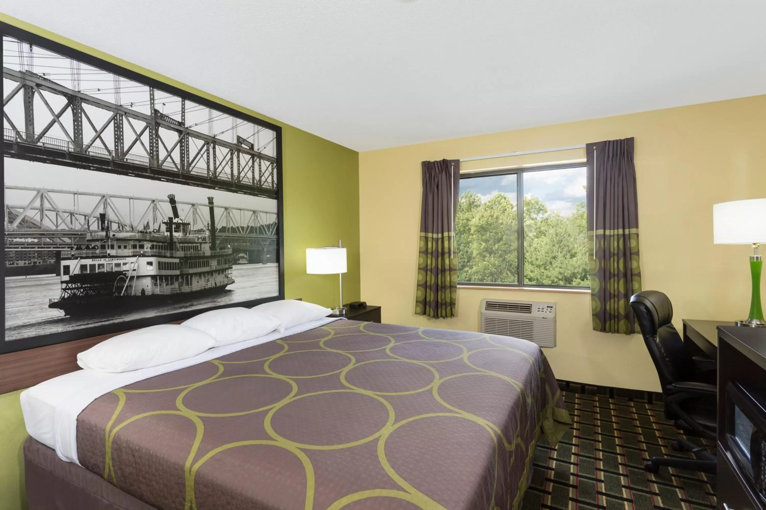 Bedroom, Bed in Super 8 by Wyndham Marietta