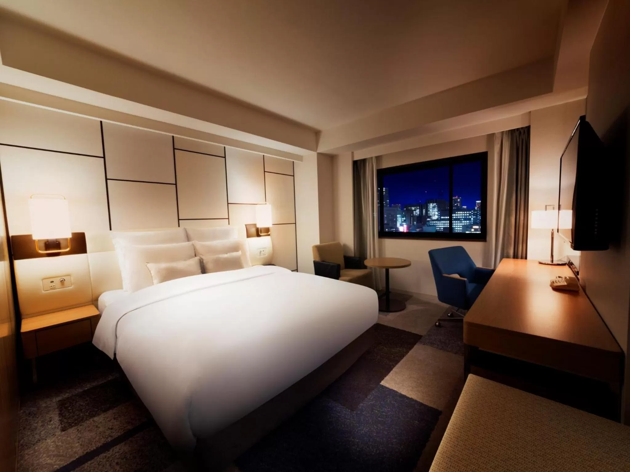 Photo of the whole room in ANA Crowne Plaza Osaka by IHG