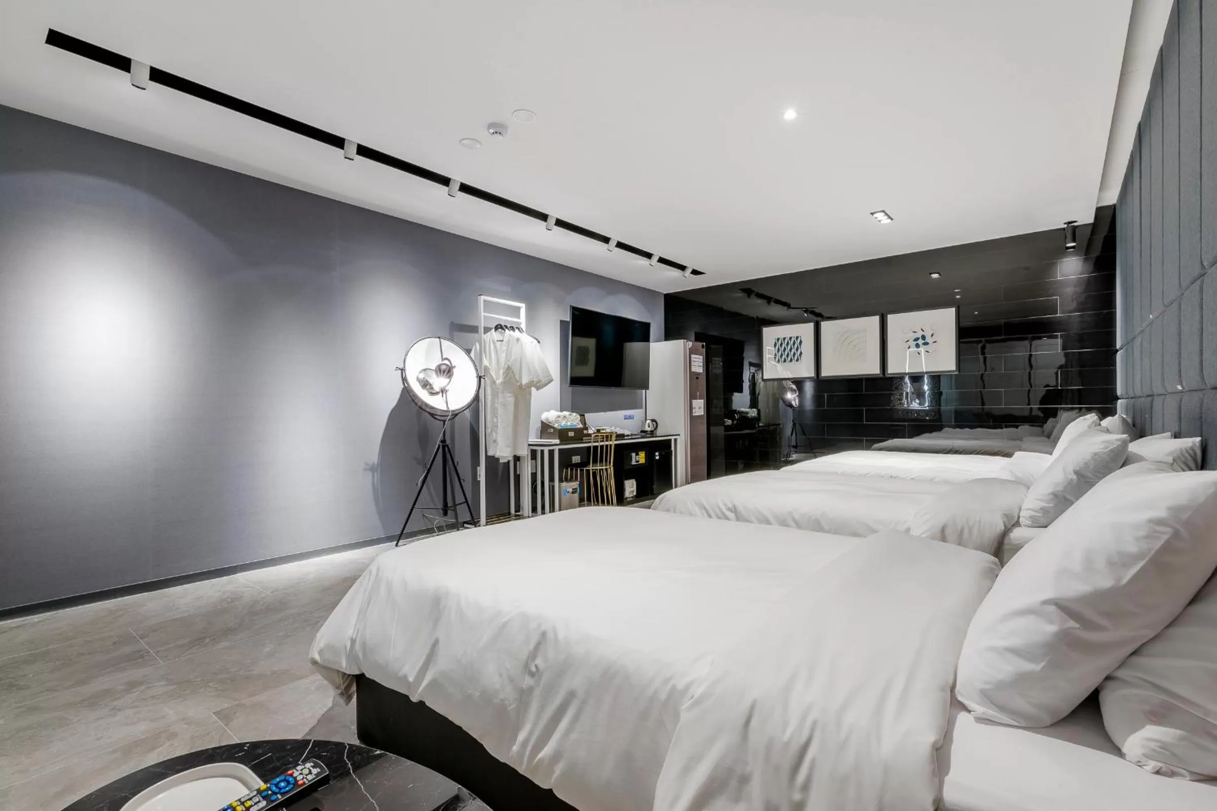 Decorative detail, Bed in Air Sky Hotel