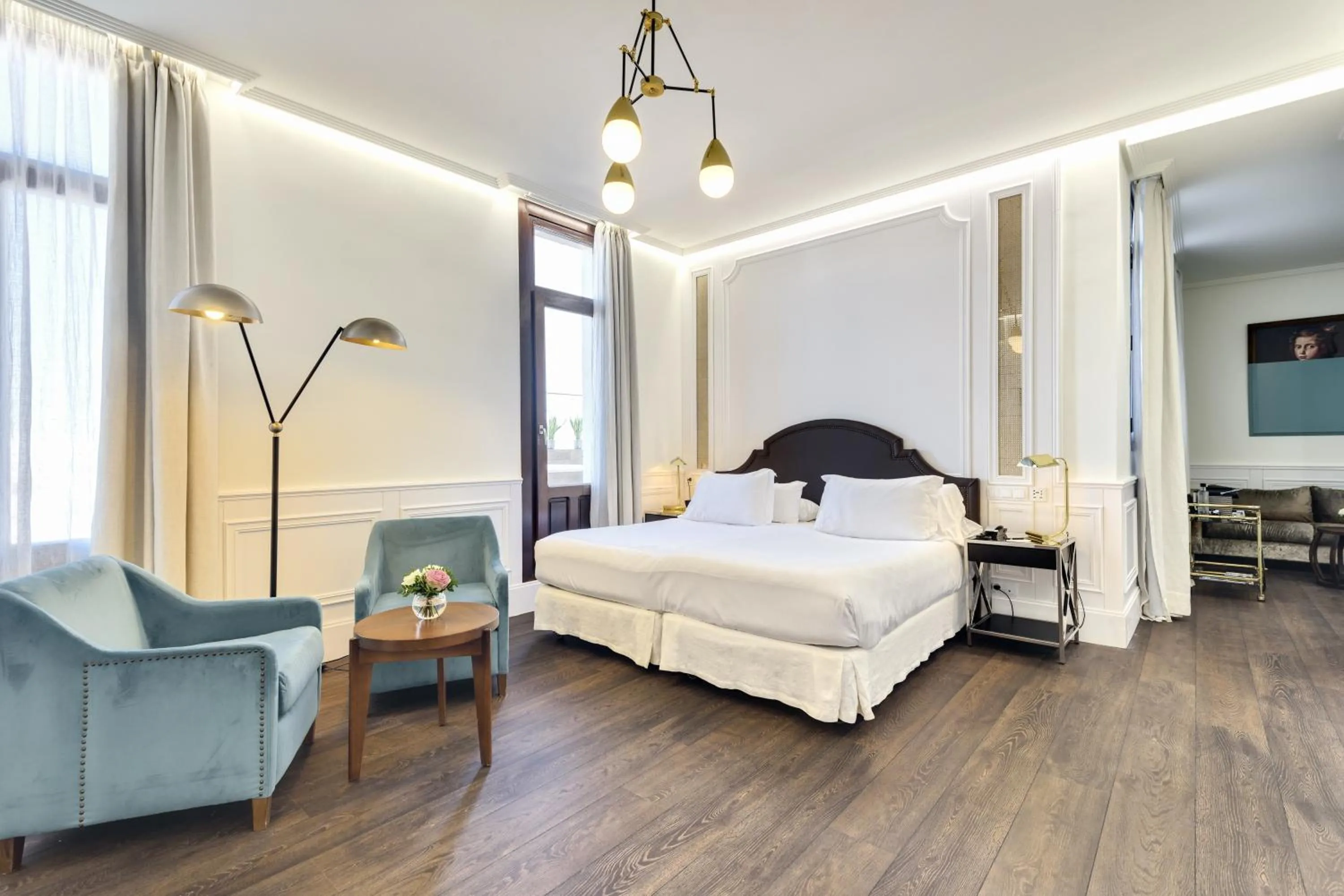 Bed in Boutique Hotel H10 Villa de la Reina