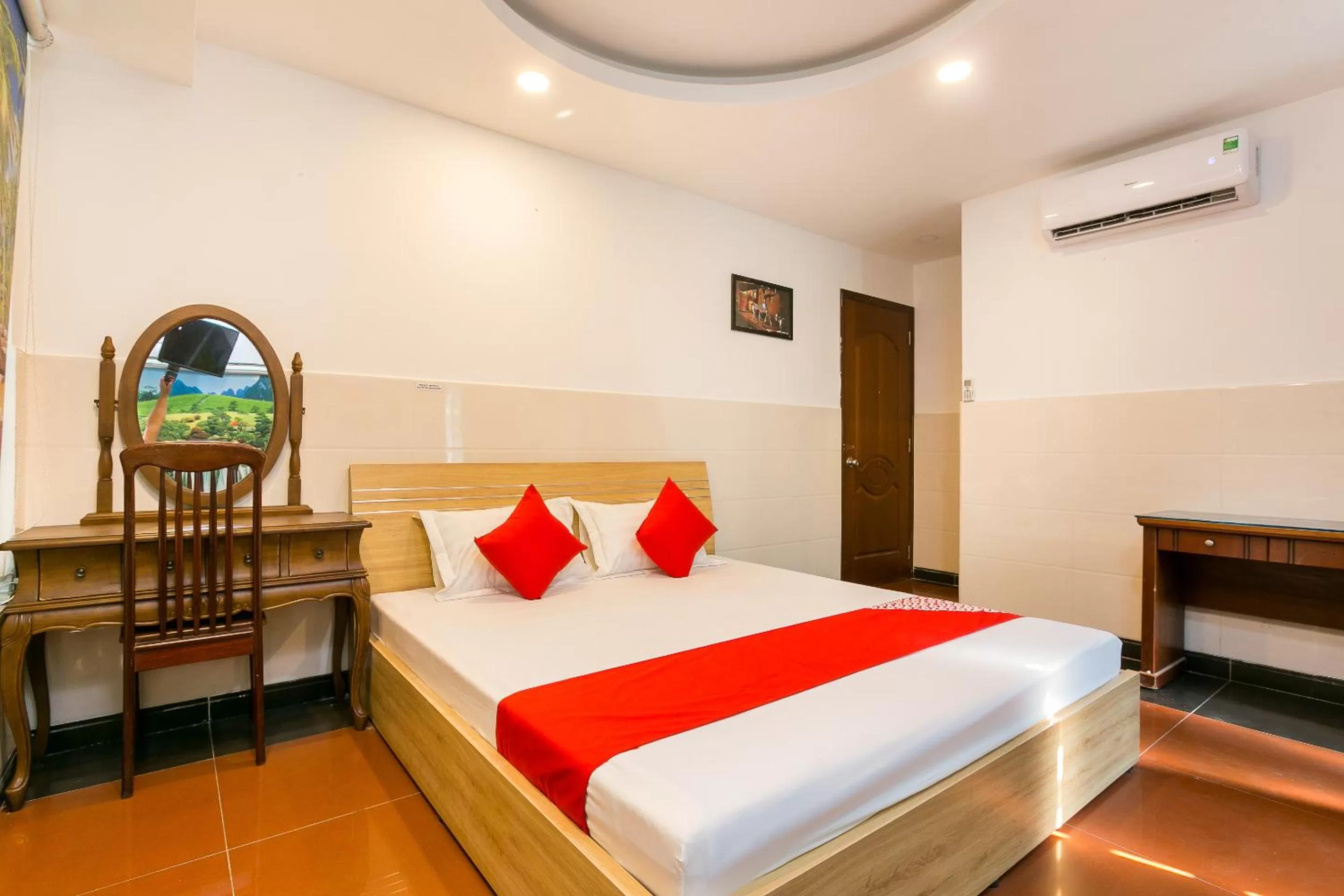 Bedroom, Bed in Song Xanh Hotel near SECC - FV