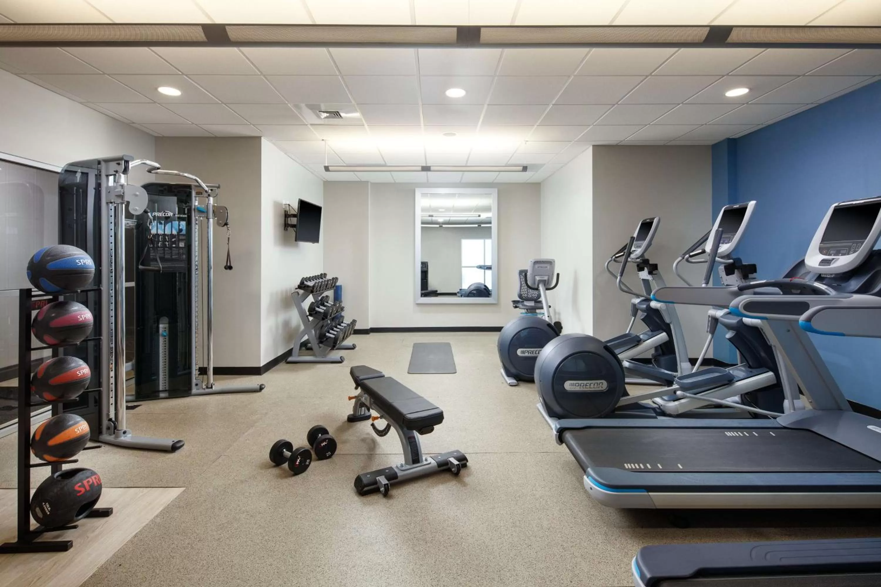 Fitness centre/facilities in Embassy Suites by Hilton Charlotte Uptown