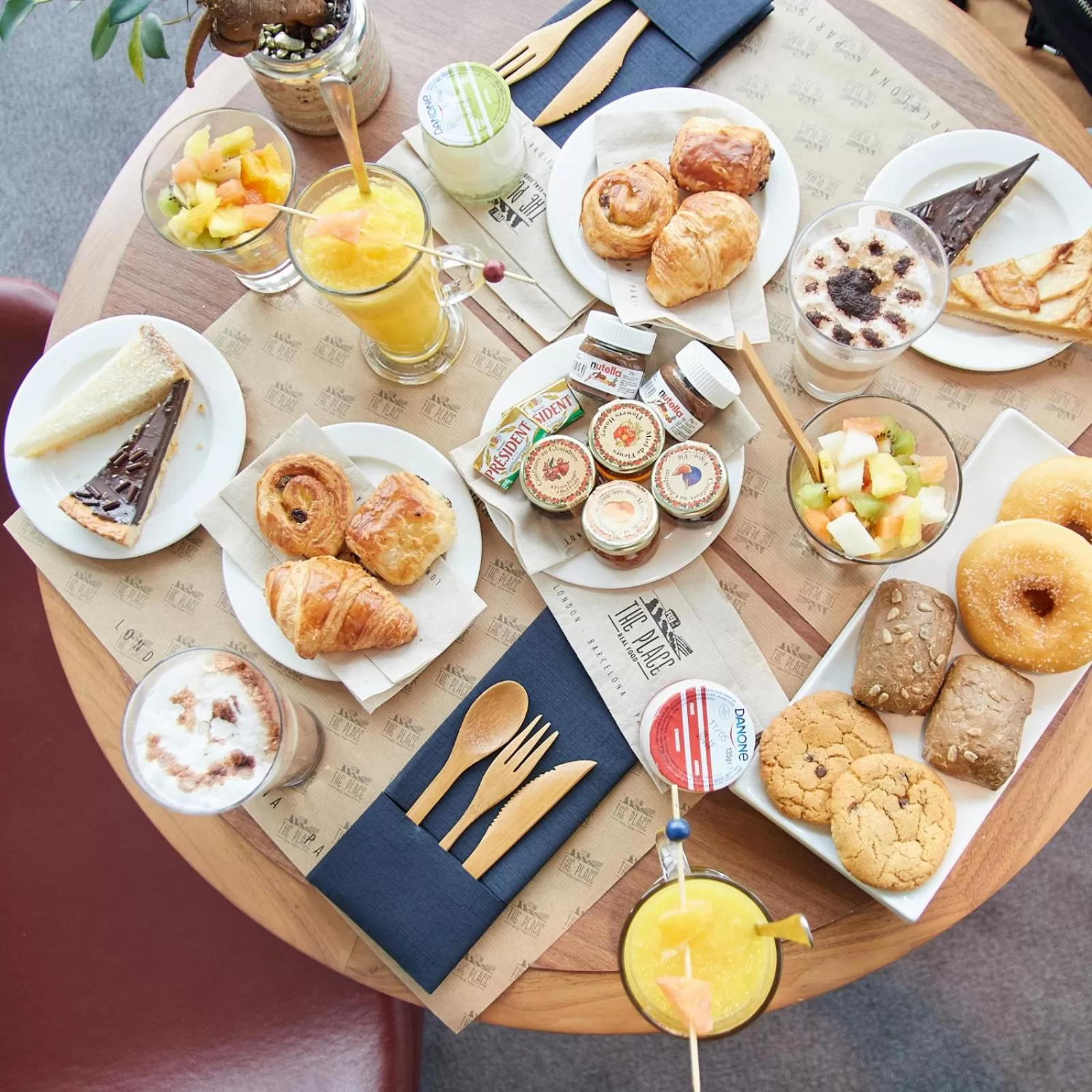 Breakfast in Melia Paris La Defense