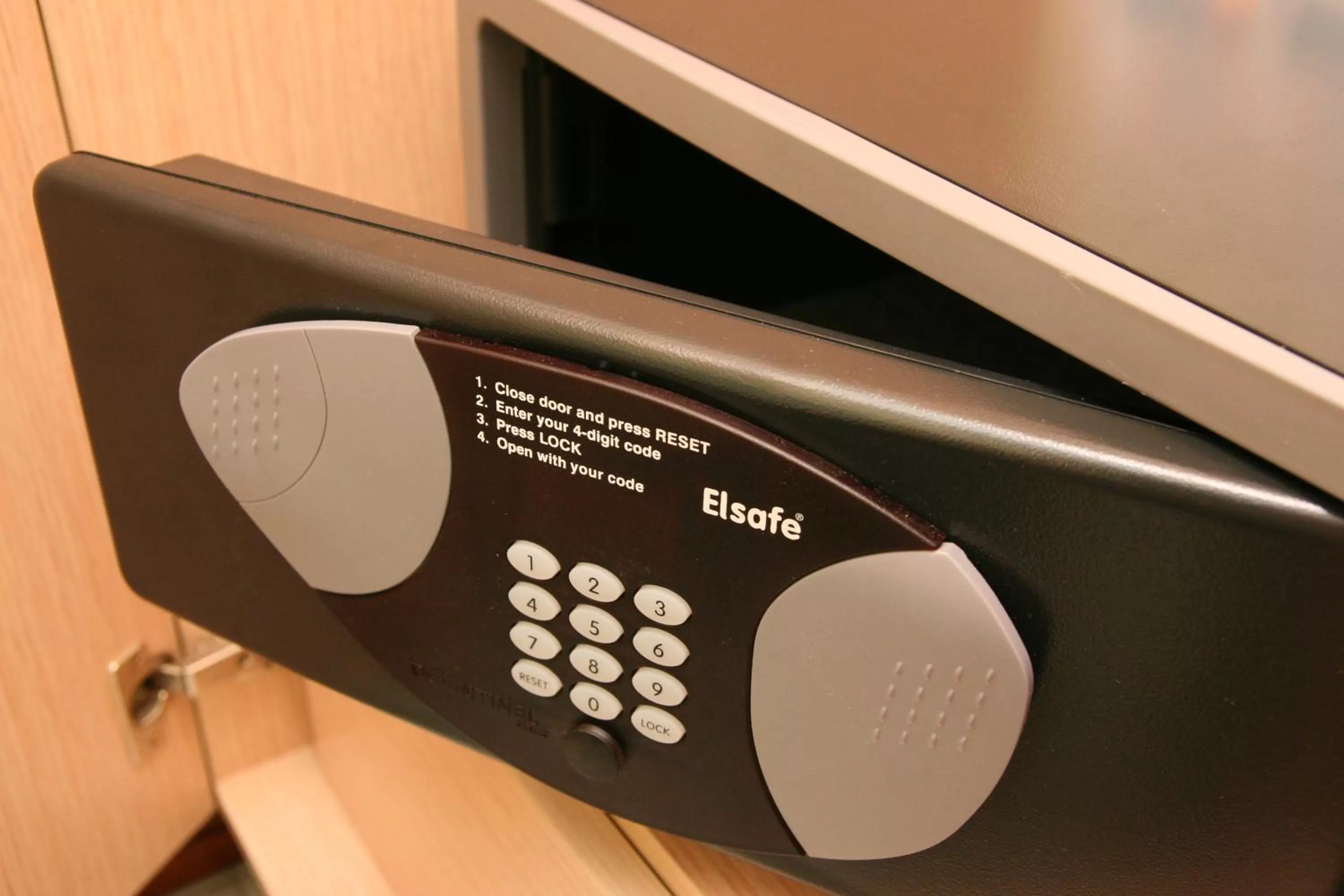 Area and facilities in Ocean Villas Hotel