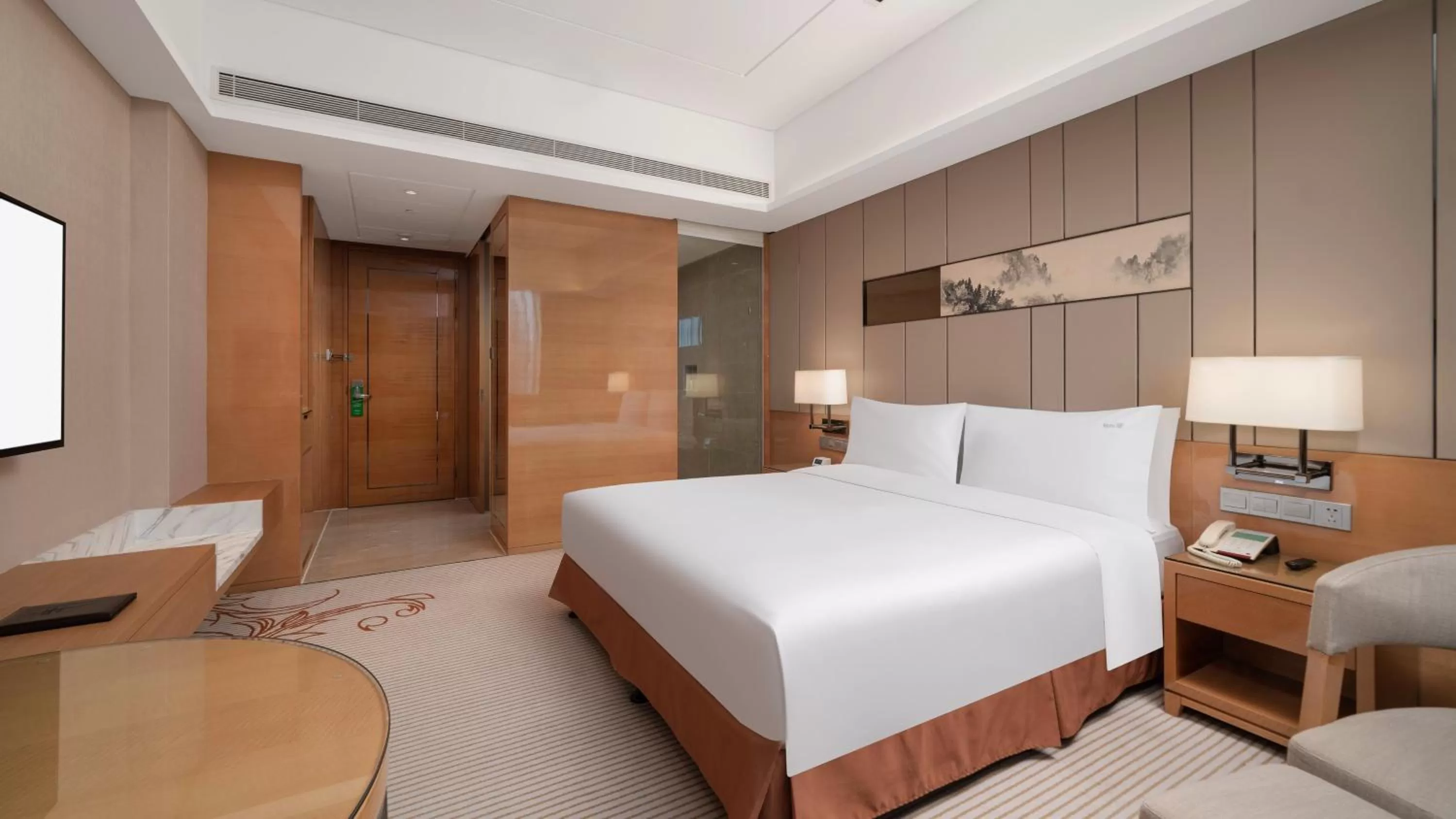 Standard King Room - High Floor/Non-Smoking in Holiday Inn Chengdu Oriental Plaza