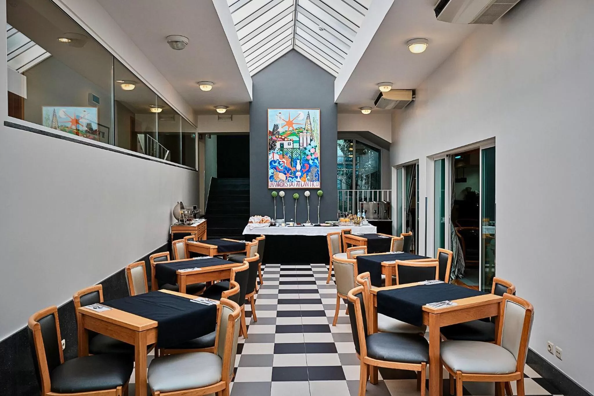 Restaurant/places to eat in Hotel Varandas do Atlântico by RIDAN Hotels