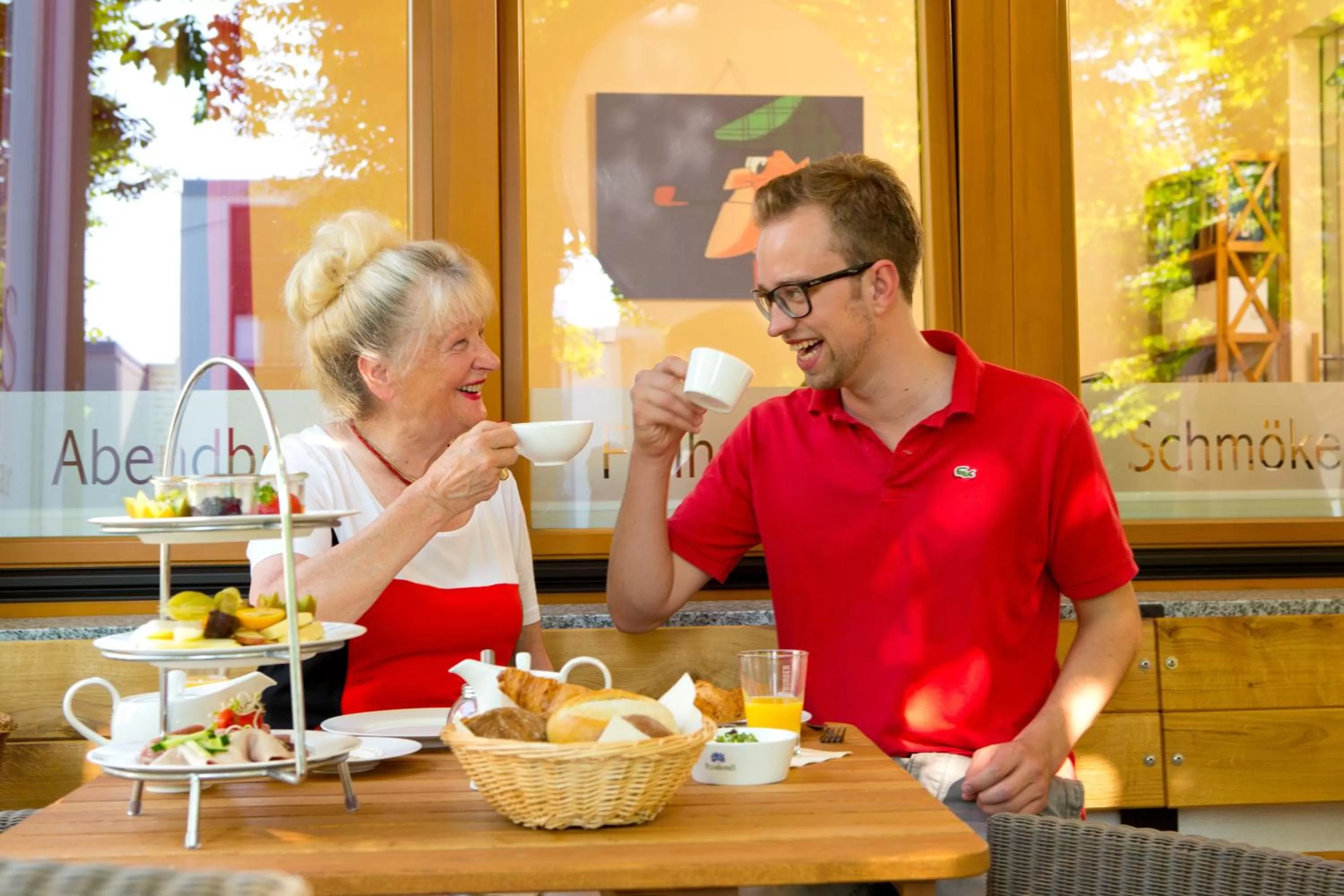 Staff in Plumbohms ECHT-HARZ-HOTEL