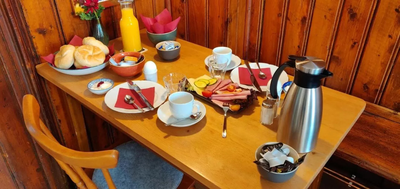 Breakfast in Gasthof Drei Linden
