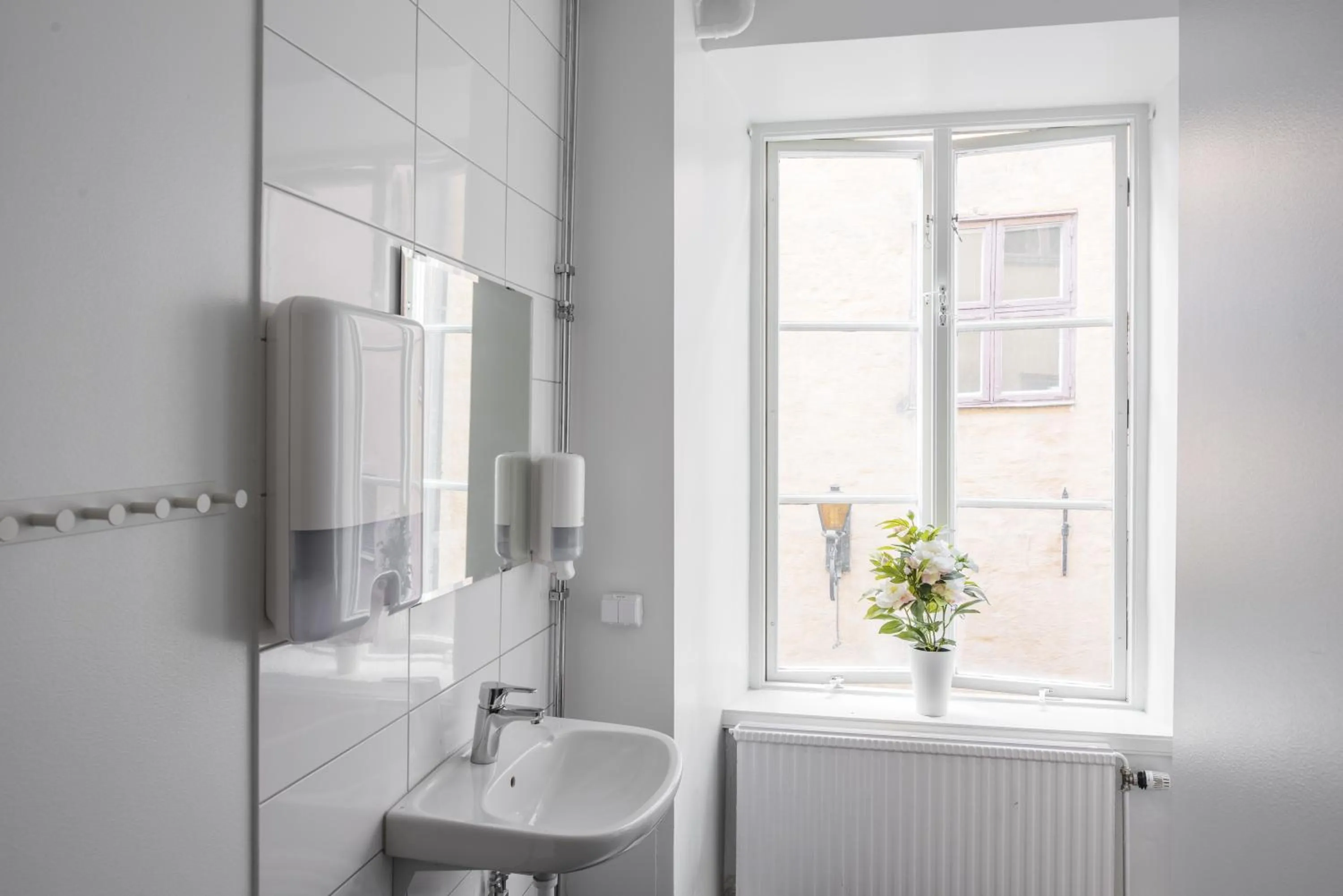 Shower in Castle House Inn