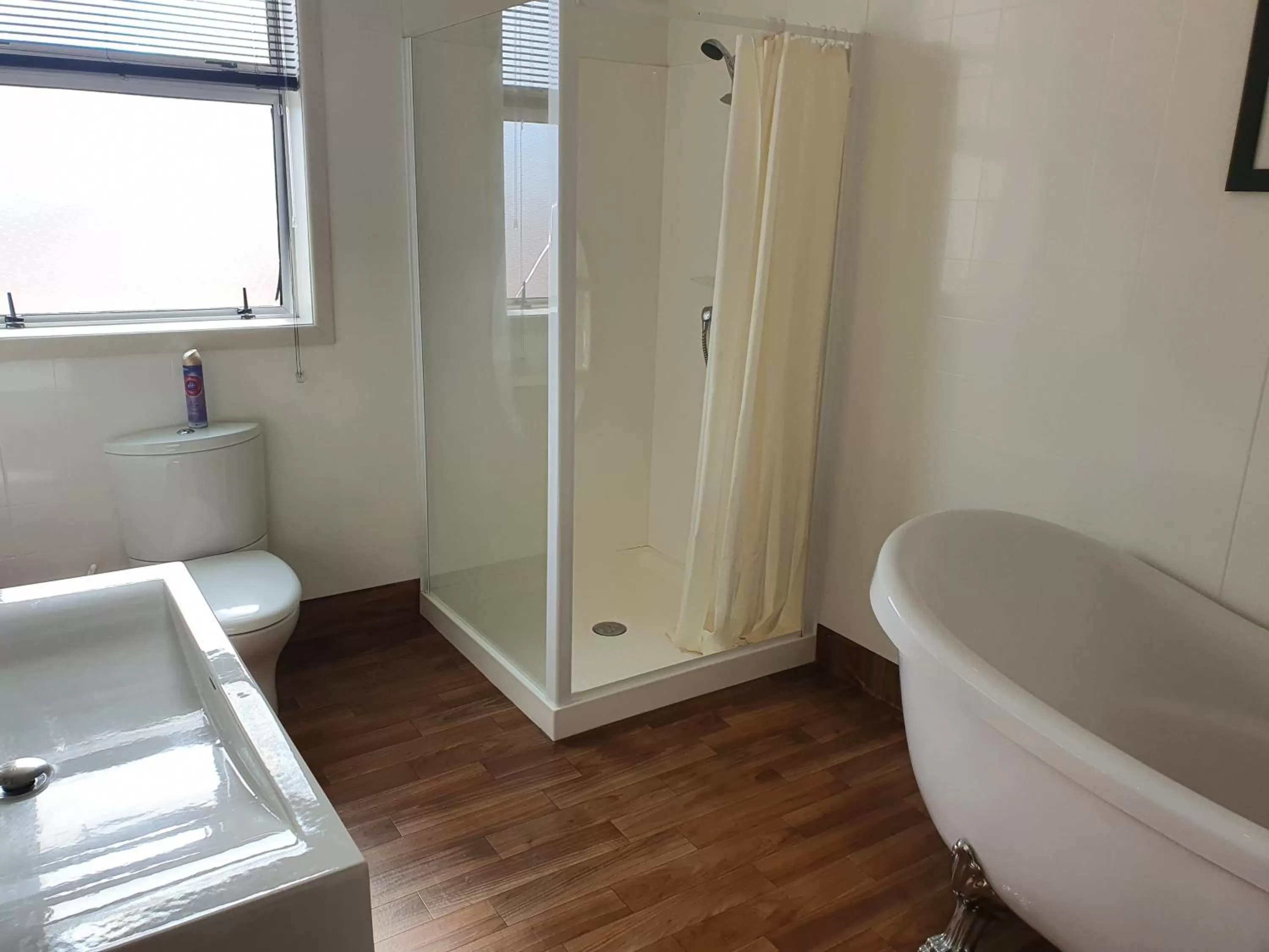 Bathroom in Fernlodge Inglewood