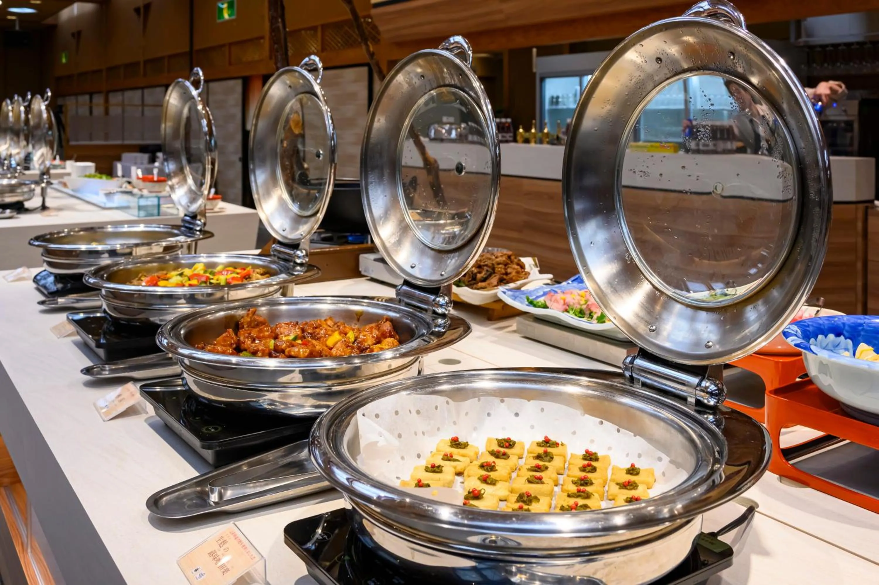 Food and drinks in Senkeien Tsukioka Hotel