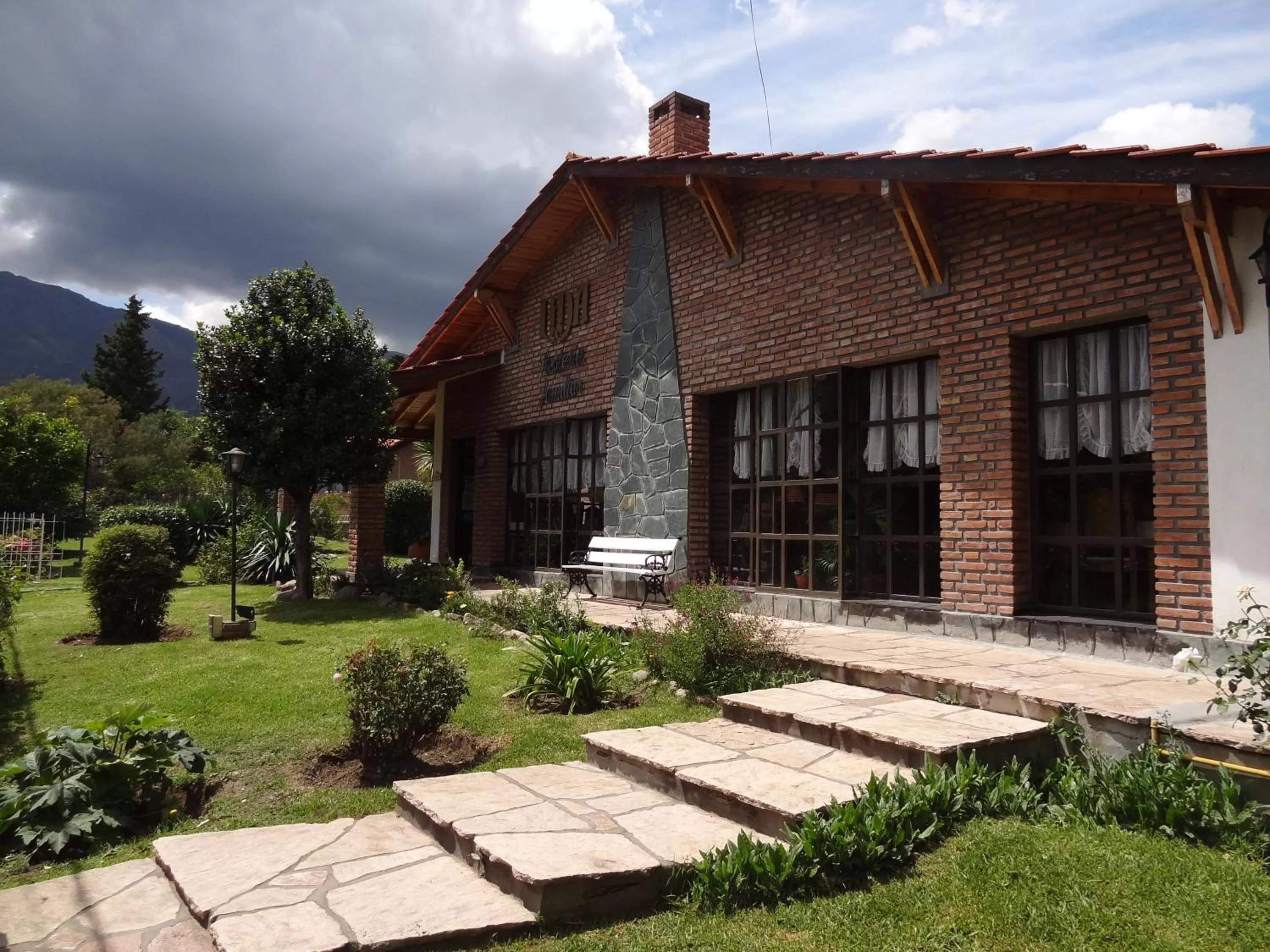 Facade/entrance in Hostería Lida