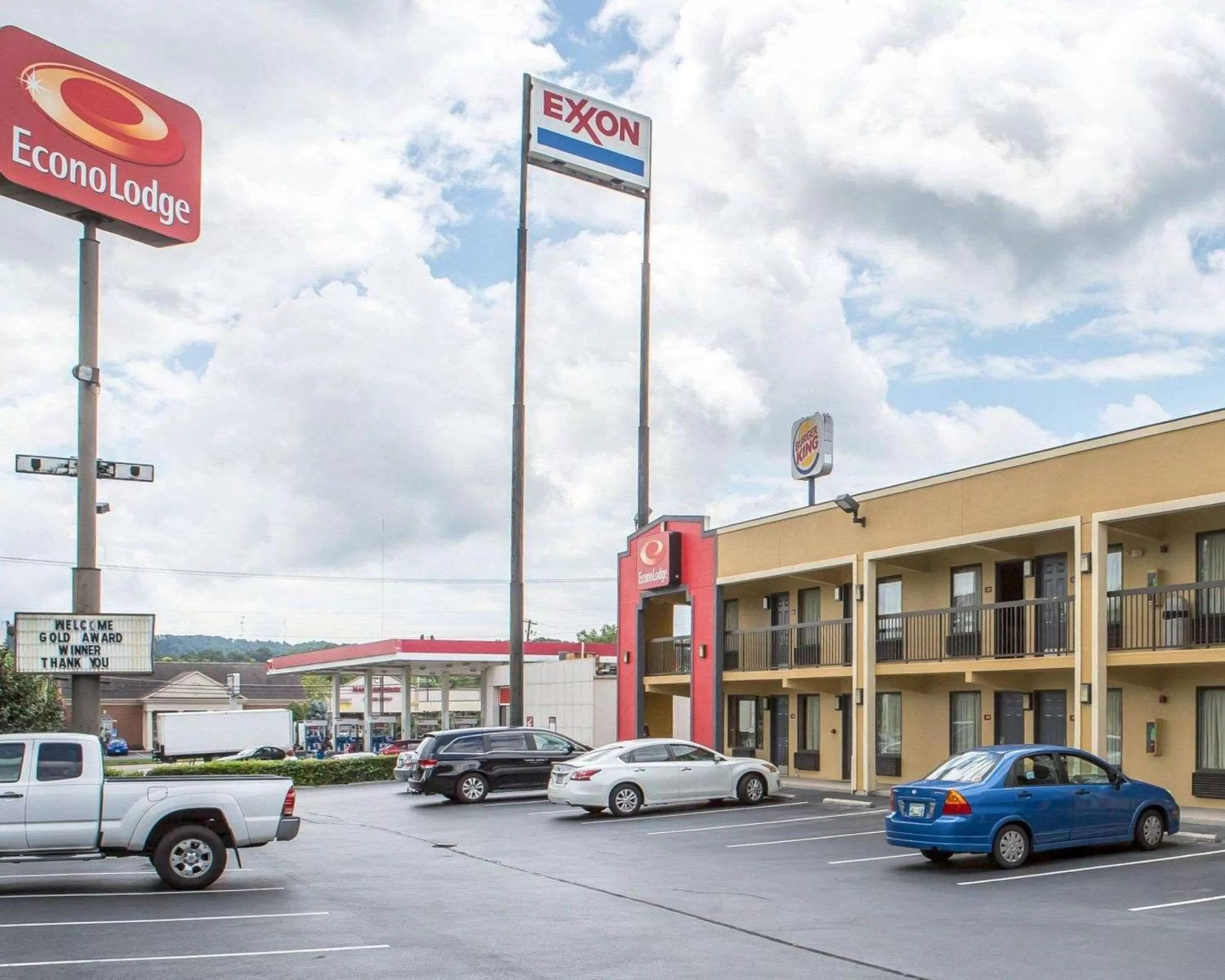 Property building in Econo Lodge Knoxville North
