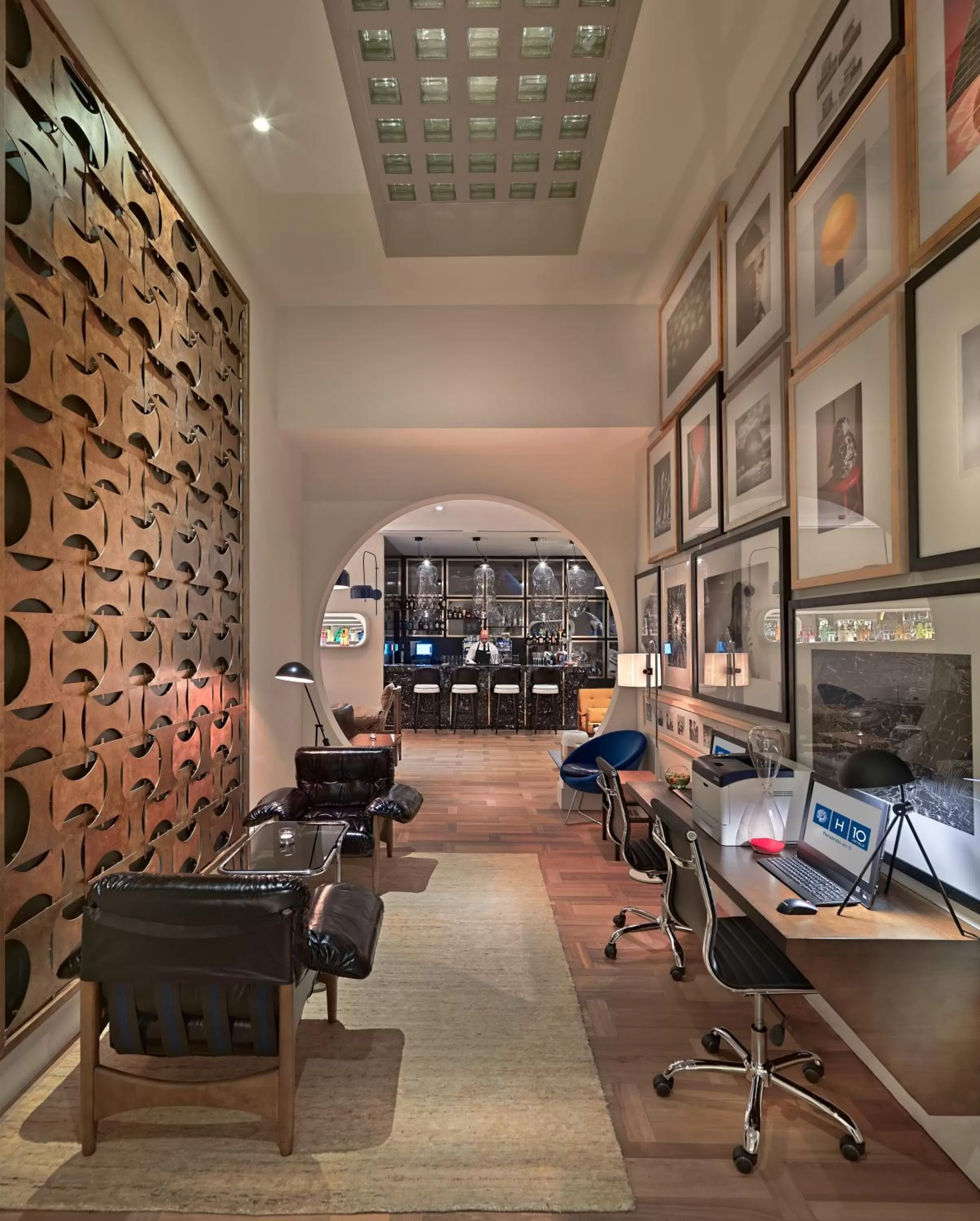 Business facilities in H10 Cubik 4* Sup