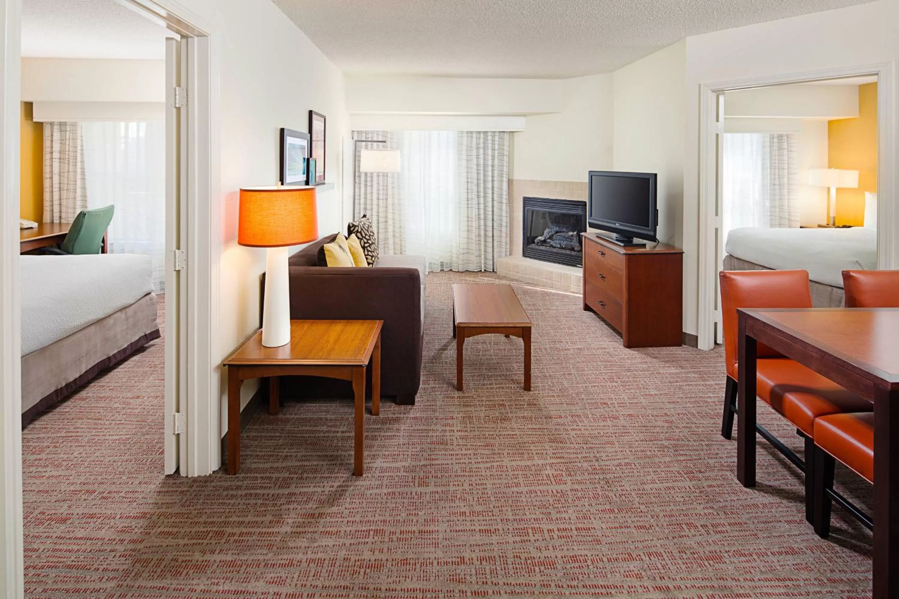 Bedroom, TV/Entertainment Center in Residence Inn Houston - West University