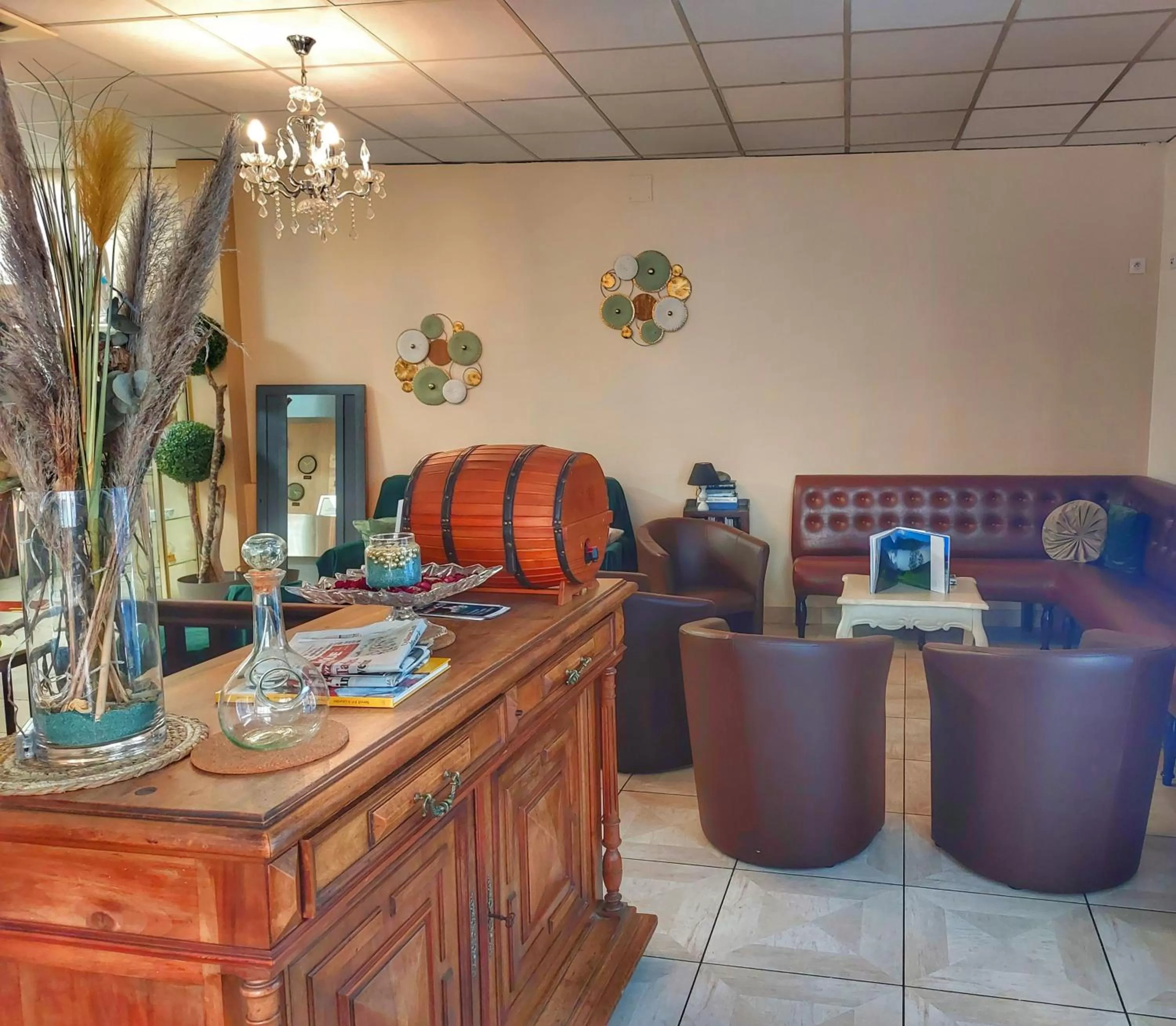 Living room in Hôtel Le Milan