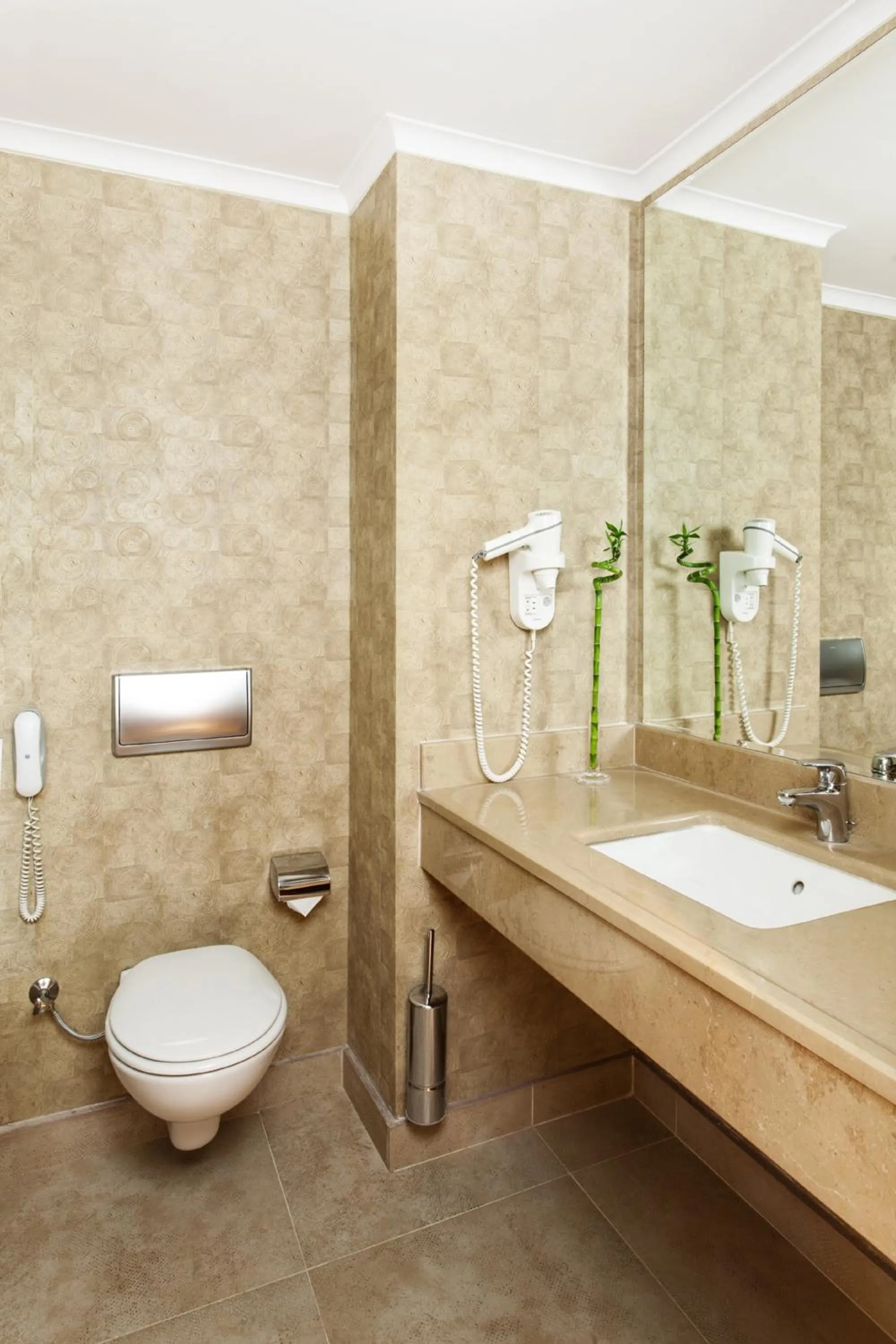 Toilet in WOW Airport Hotel