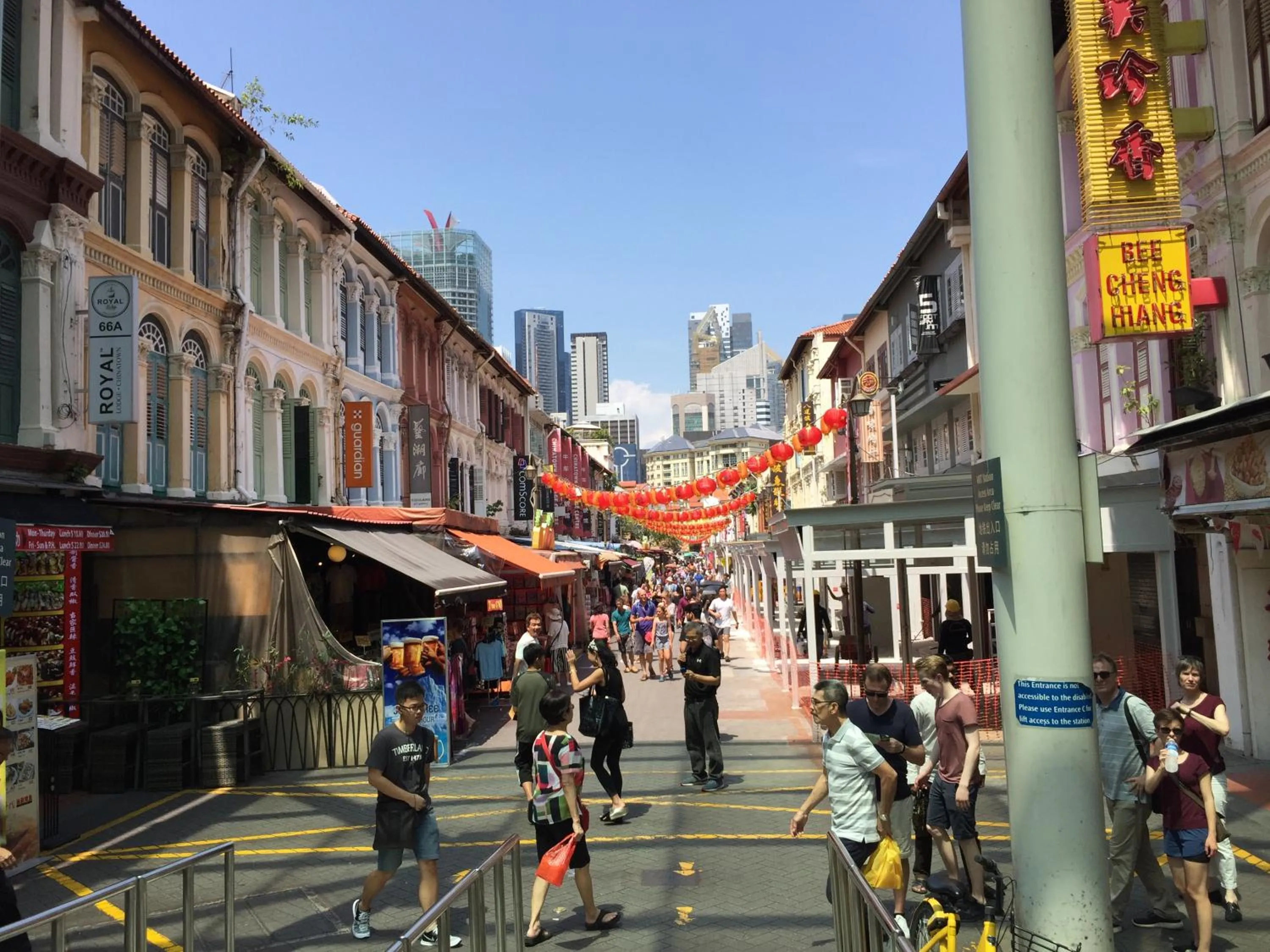 Facade/entrance in Royal Lodge @ Pagoda Street