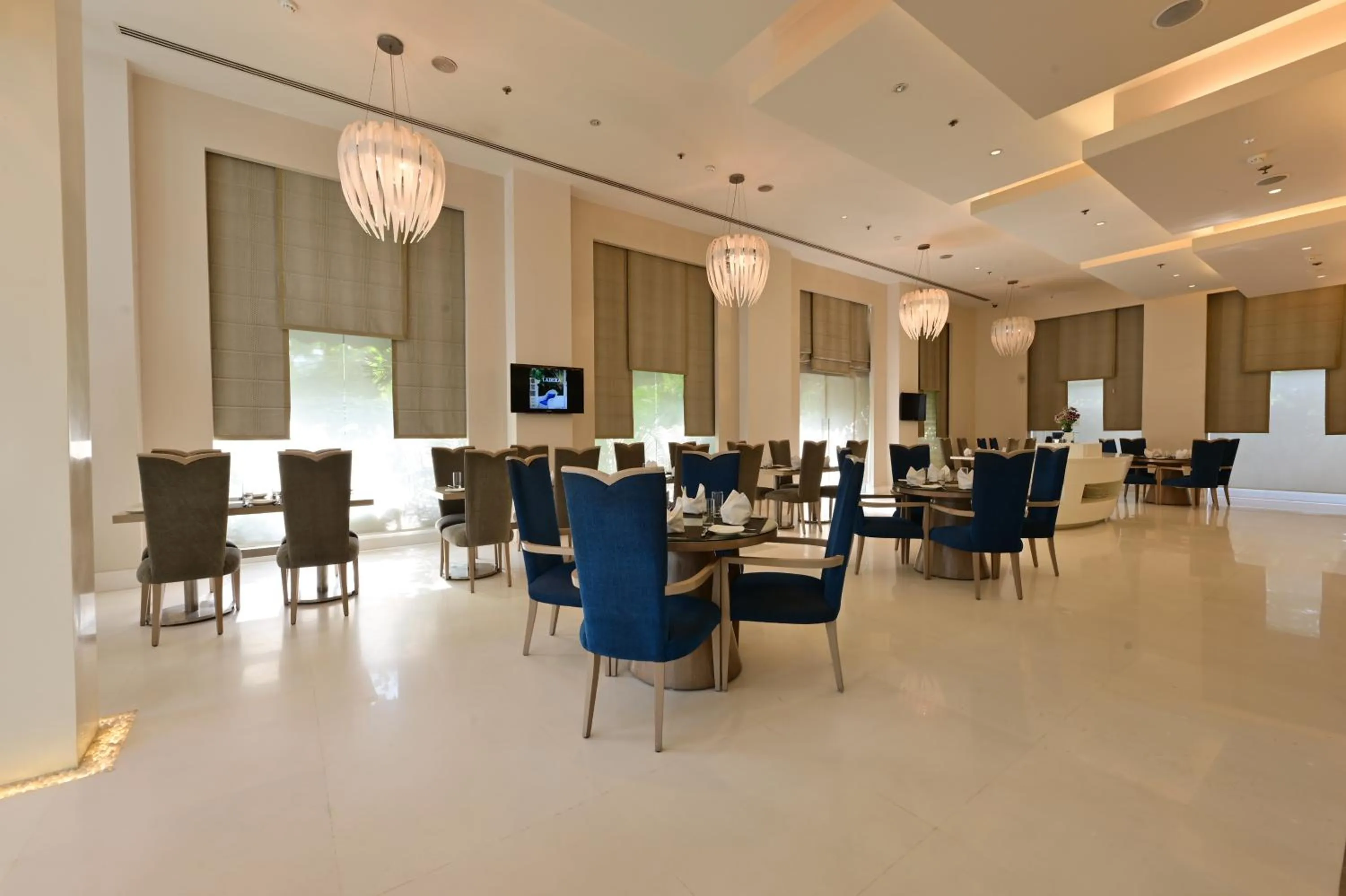 Restaurant/places to eat in Clarens Hotel