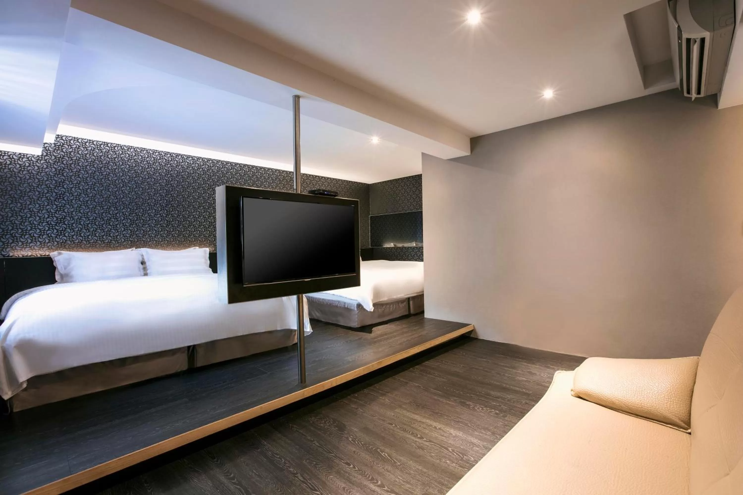 Living room, Bed in Saual Keh Hotel