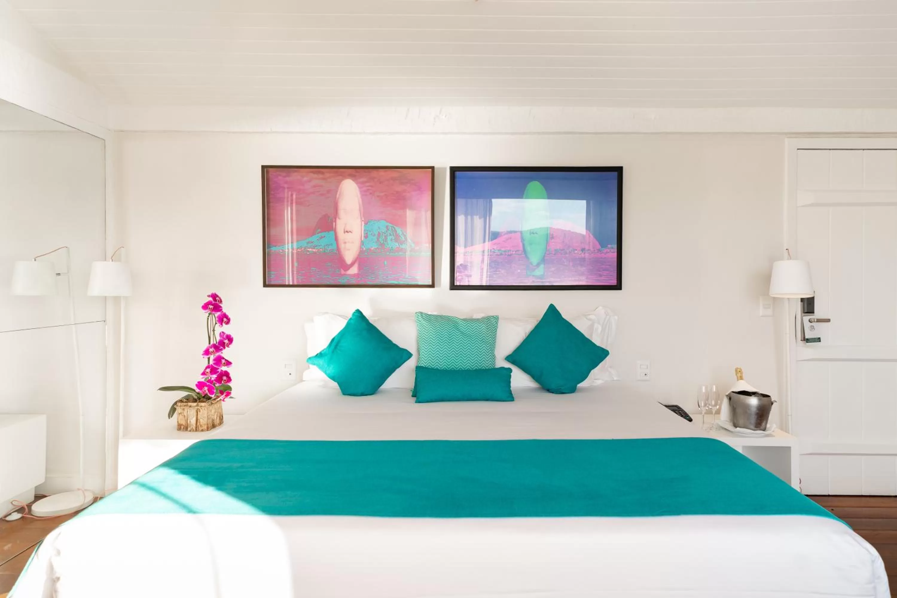 Bed in Insólito Boutique Hotel & Spa