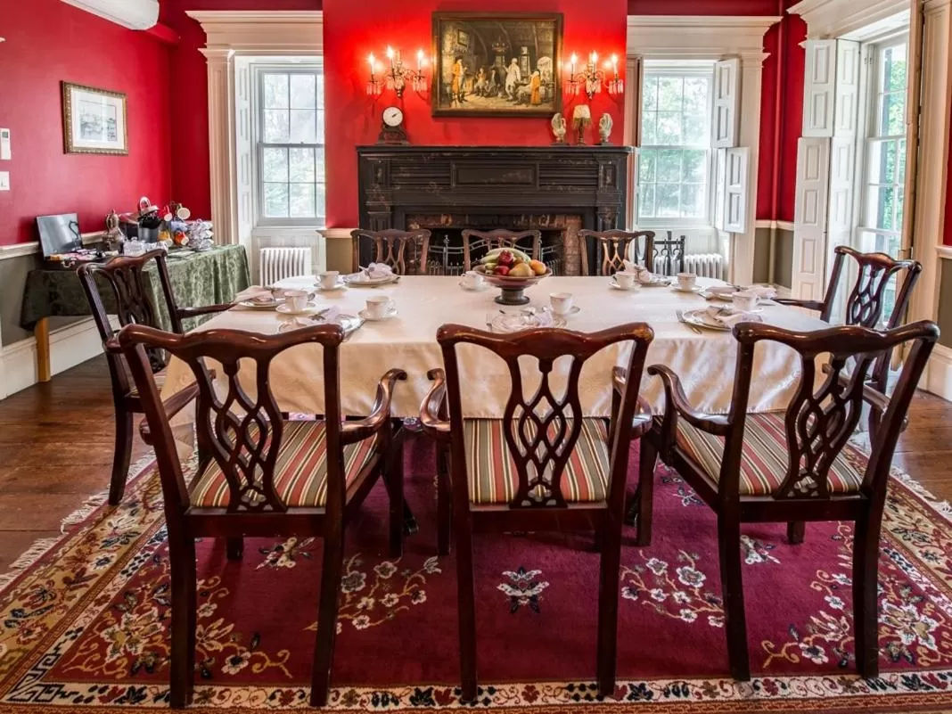 Dining area in The Neighbour House B&B