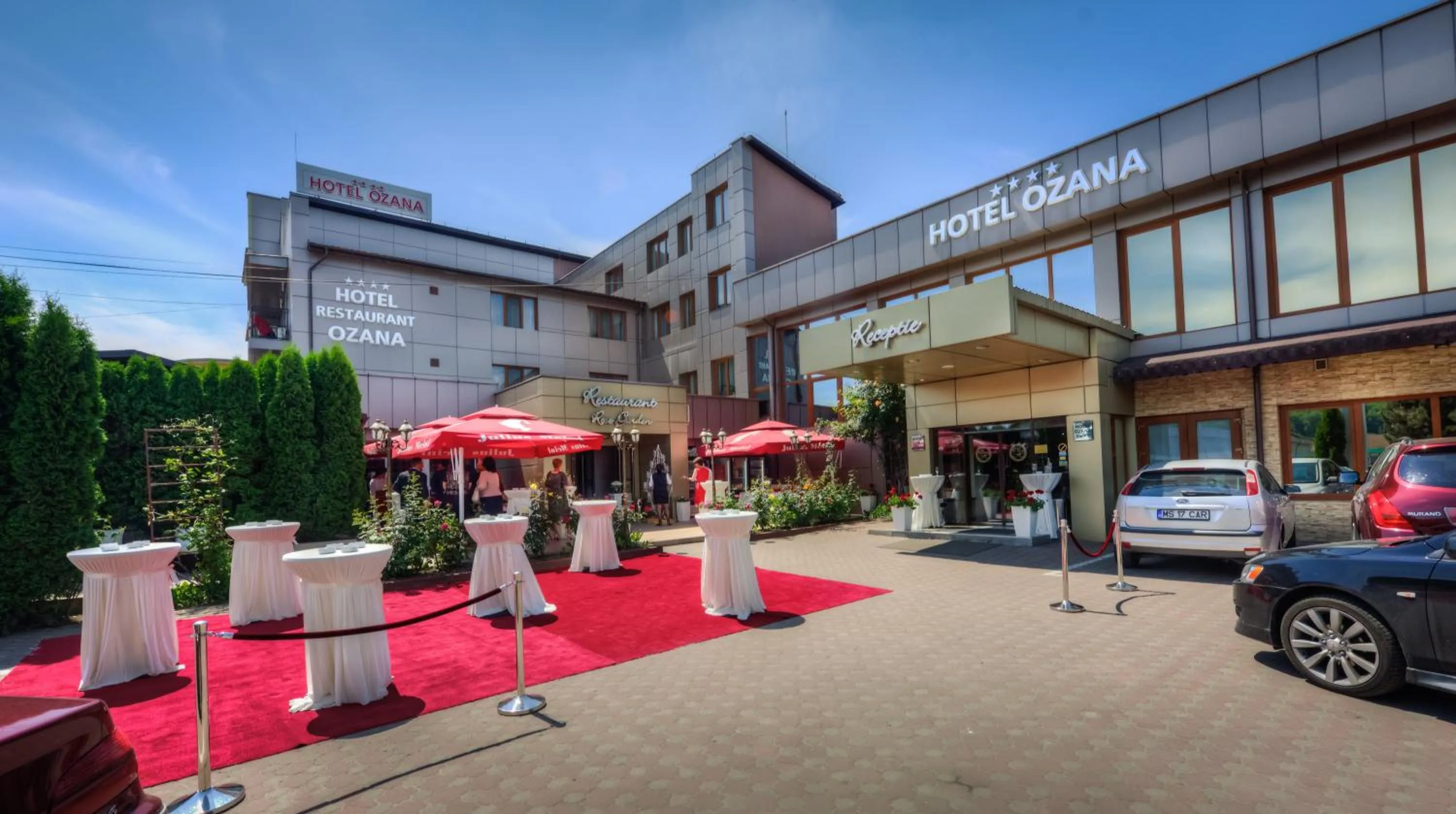 Facade/entrance in Hotel Ozana