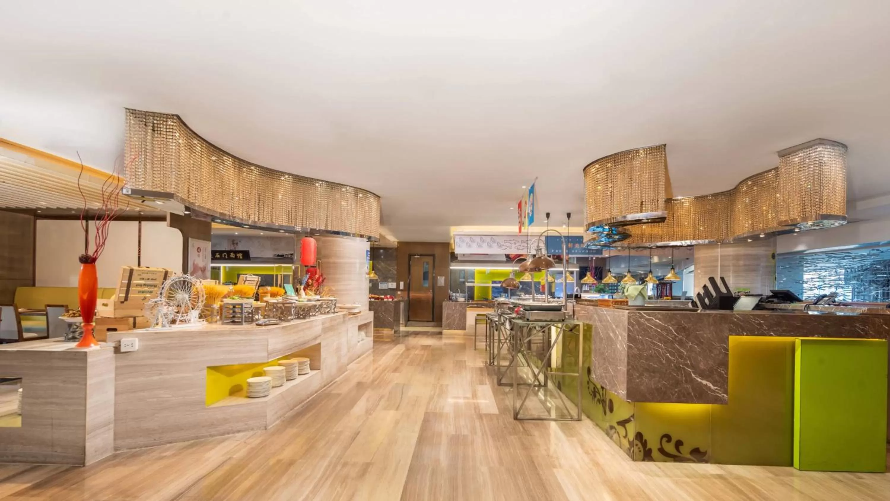 Restaurant/places to eat in Holiday Inn Shijiazhuang Central by IHG