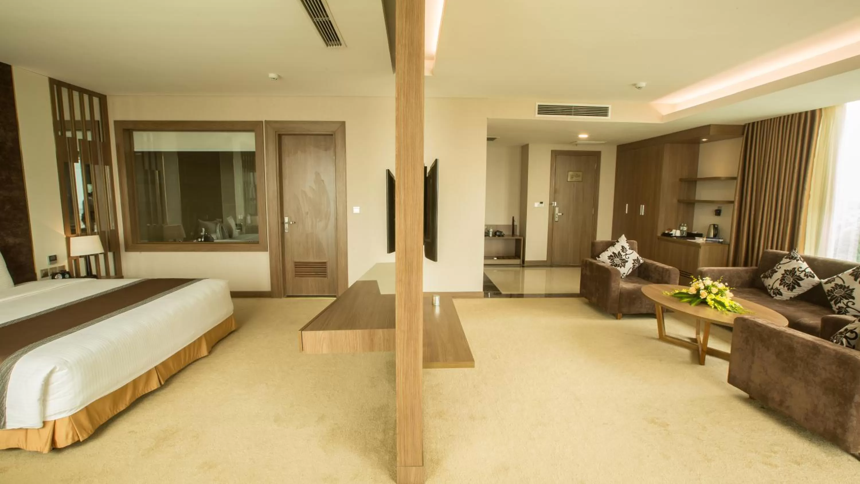 Bed in Muong Thanh Luxury Phu Tho