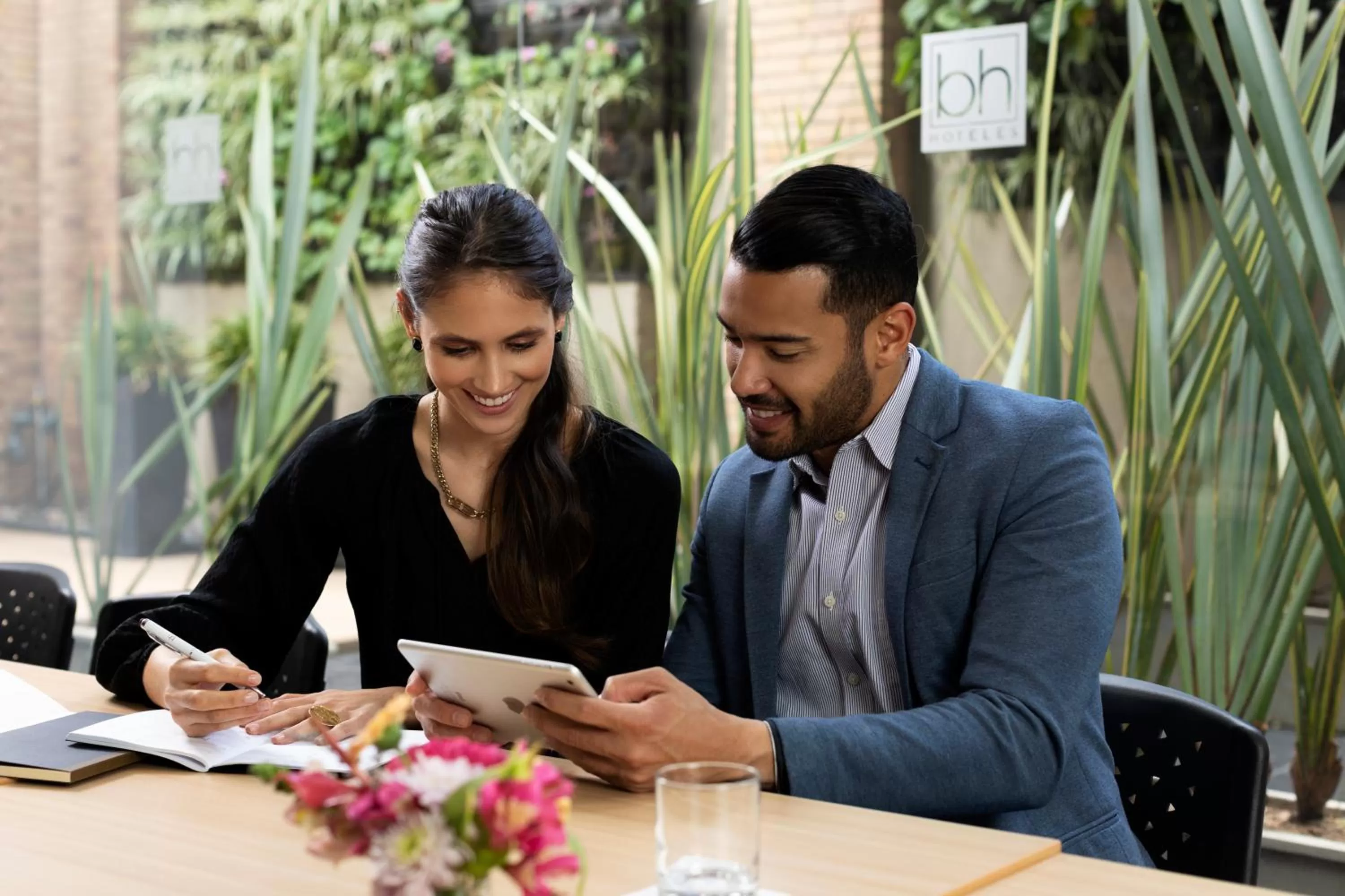 group of guests in Hotel bh Parque 93