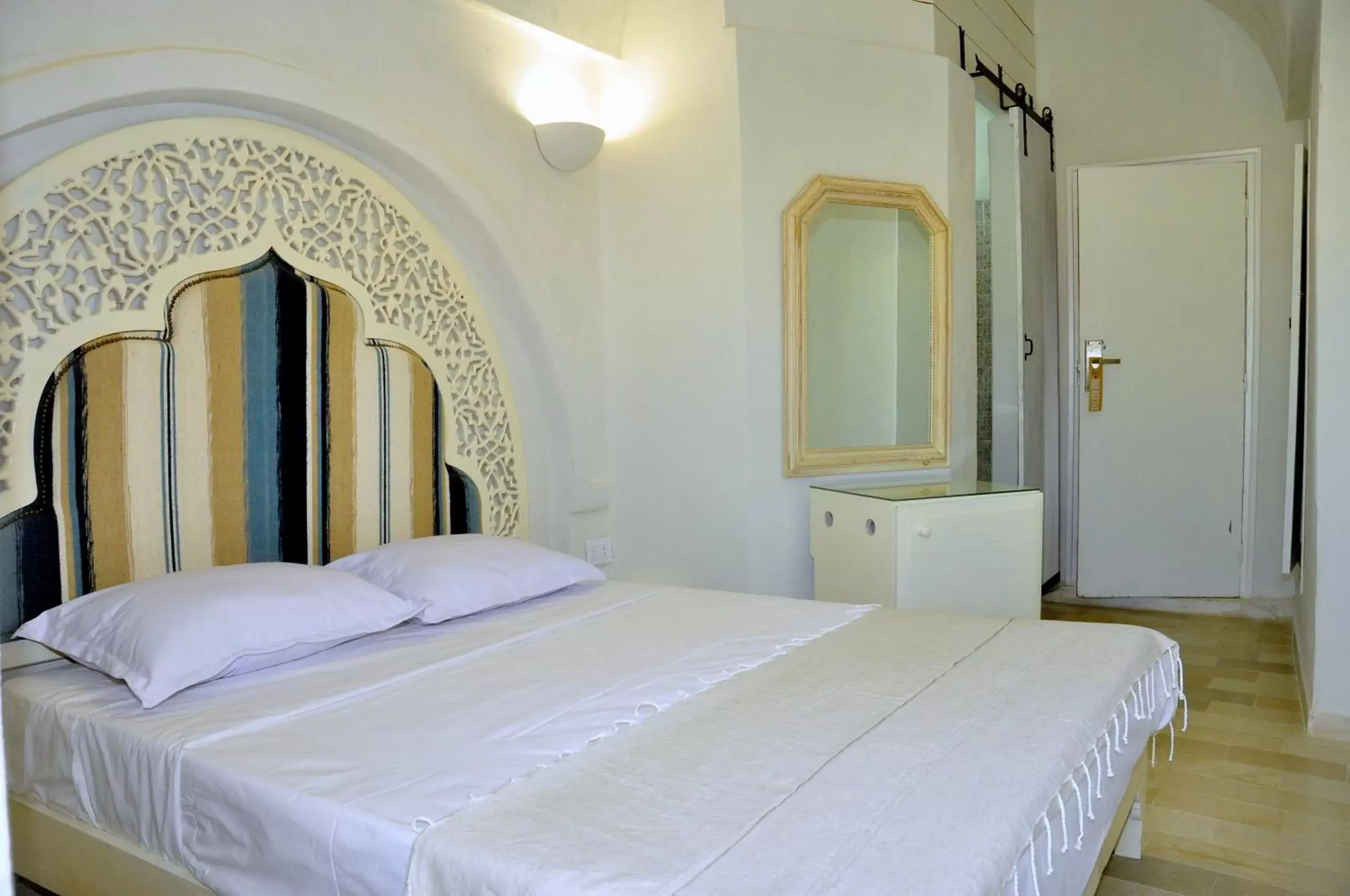 Deluxe Double Room with Balcony - single occupancy in Hôtel Djerba Authentique - Au centre de Midoun Deluxe Double Room with Balcony - single occupancy in Hôtel Djerba Authentique - Au centre de Midoun