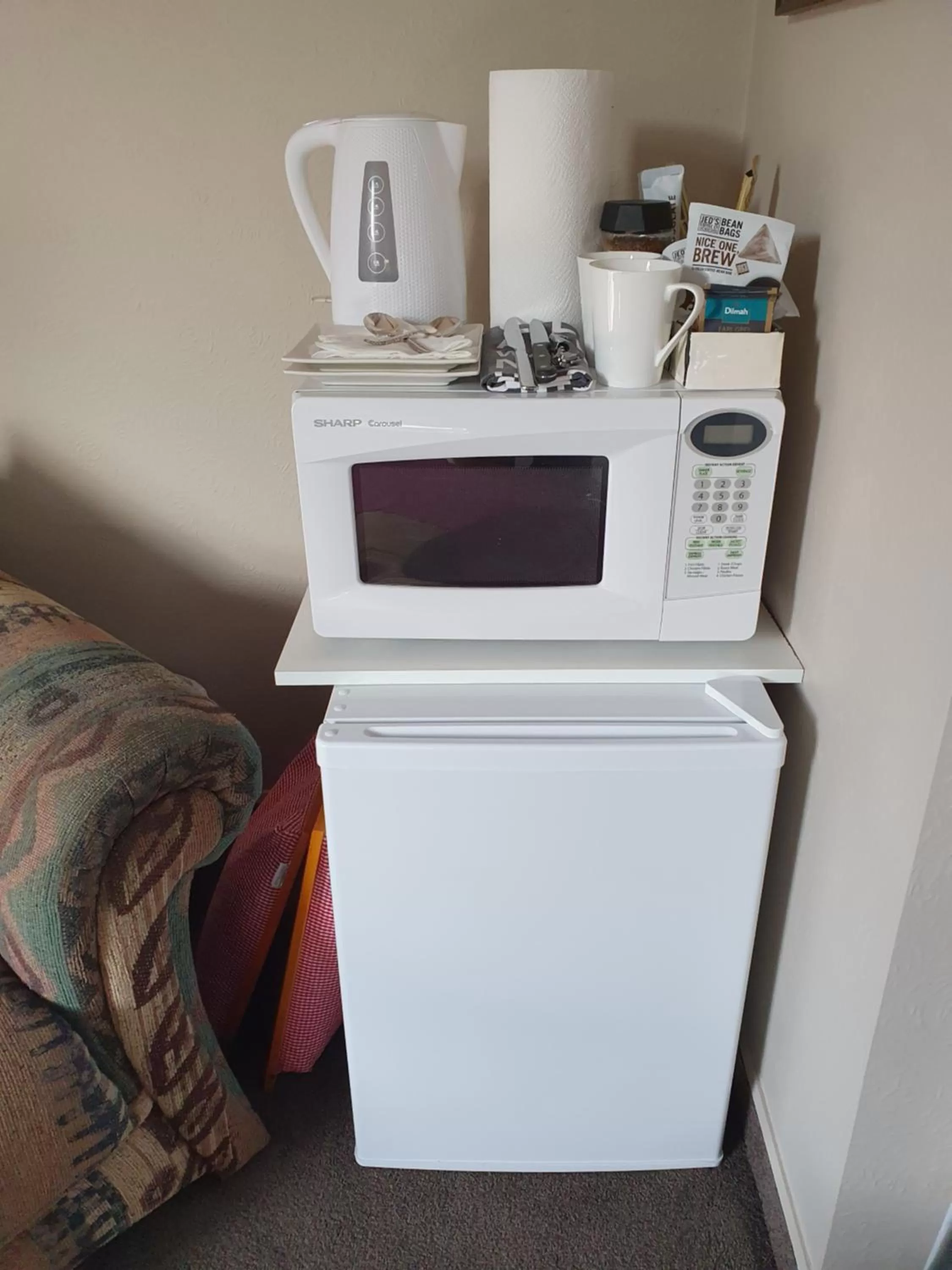 Coffee/tea facilities, Kitchen/Kitchenette in MnM's BnB