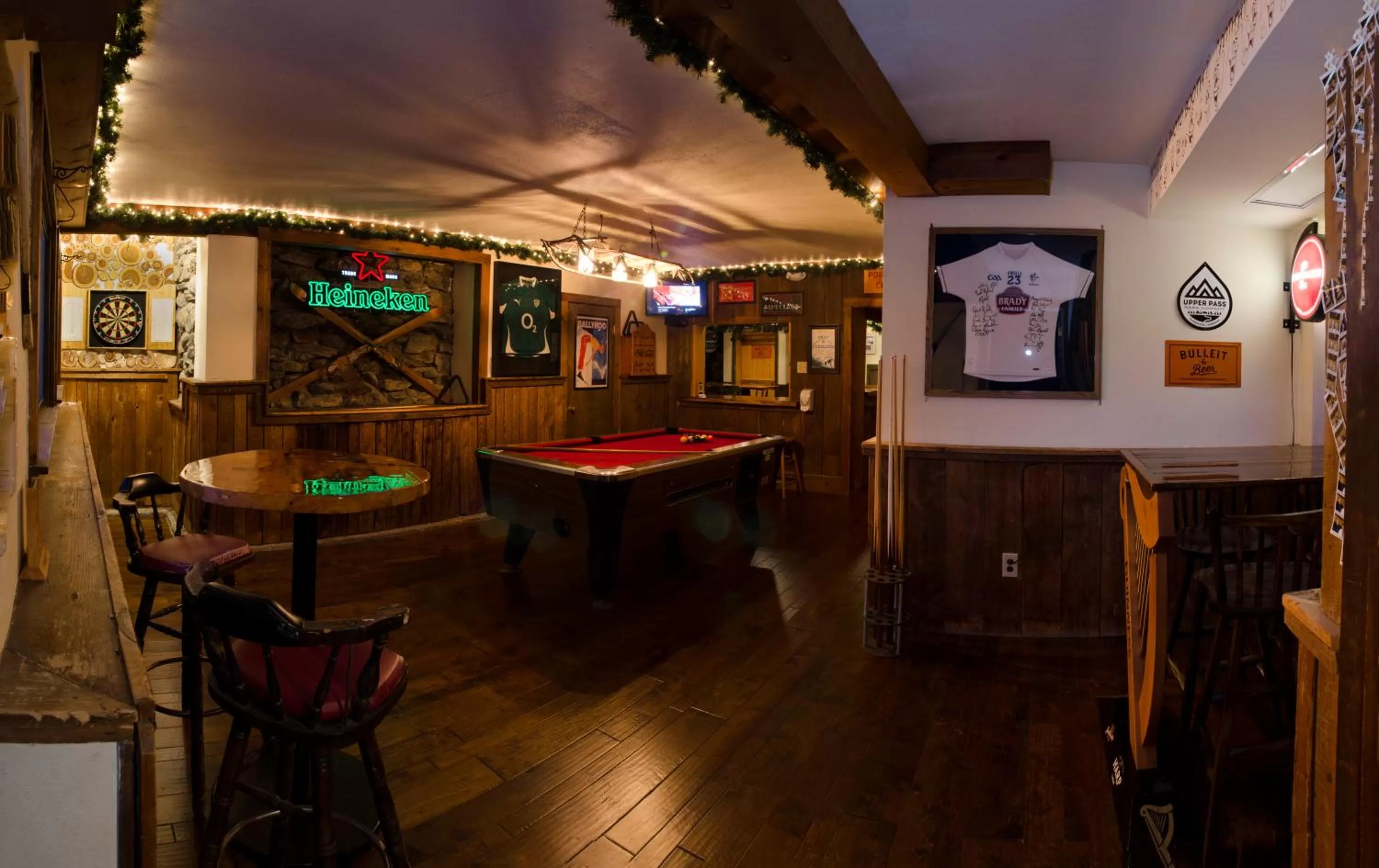 Billiard in Summit Lodge