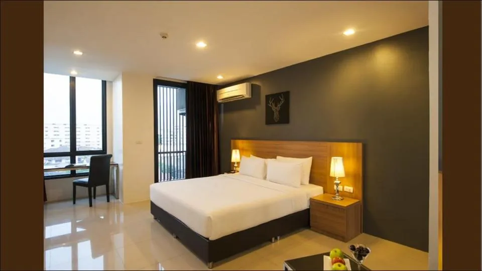 Bed in Marigold Sukhumvit - Free Shuttle to BTS Bearing Station