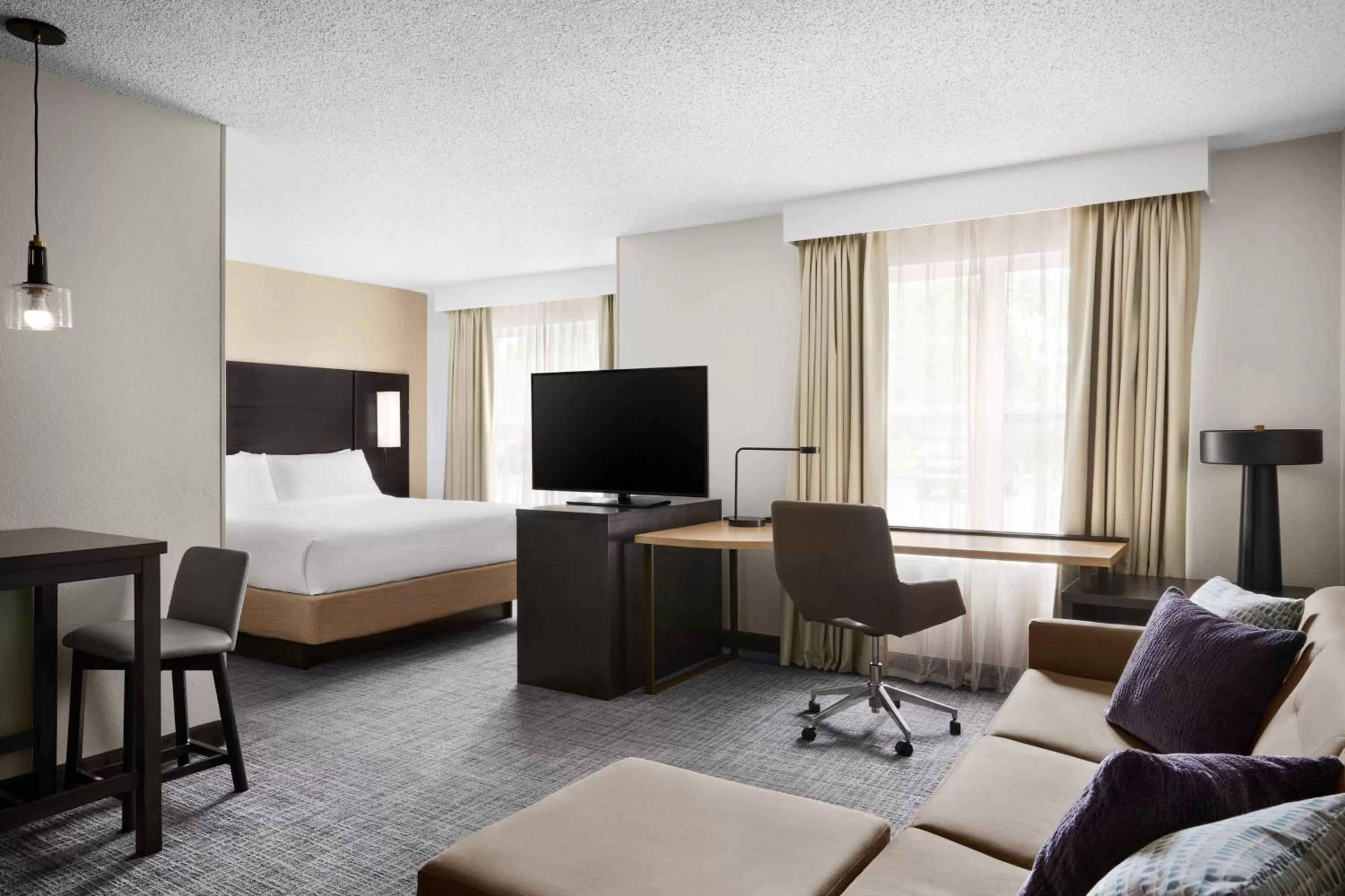 Photo of the whole room, Bed in Residence Inn by Marriott Harrisburg Carlisle