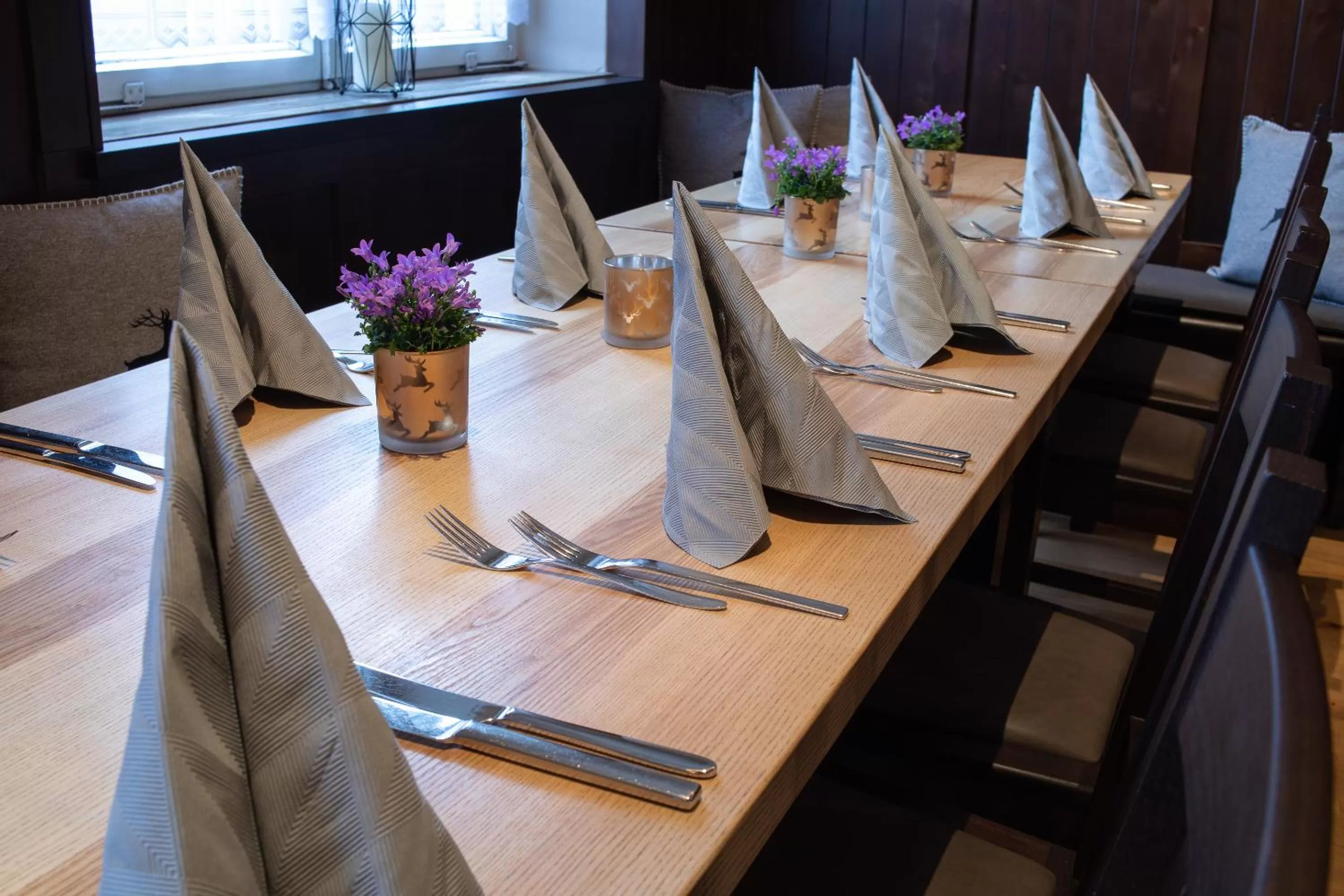 Restaurant/places to eat in Hotel zum Hirsch