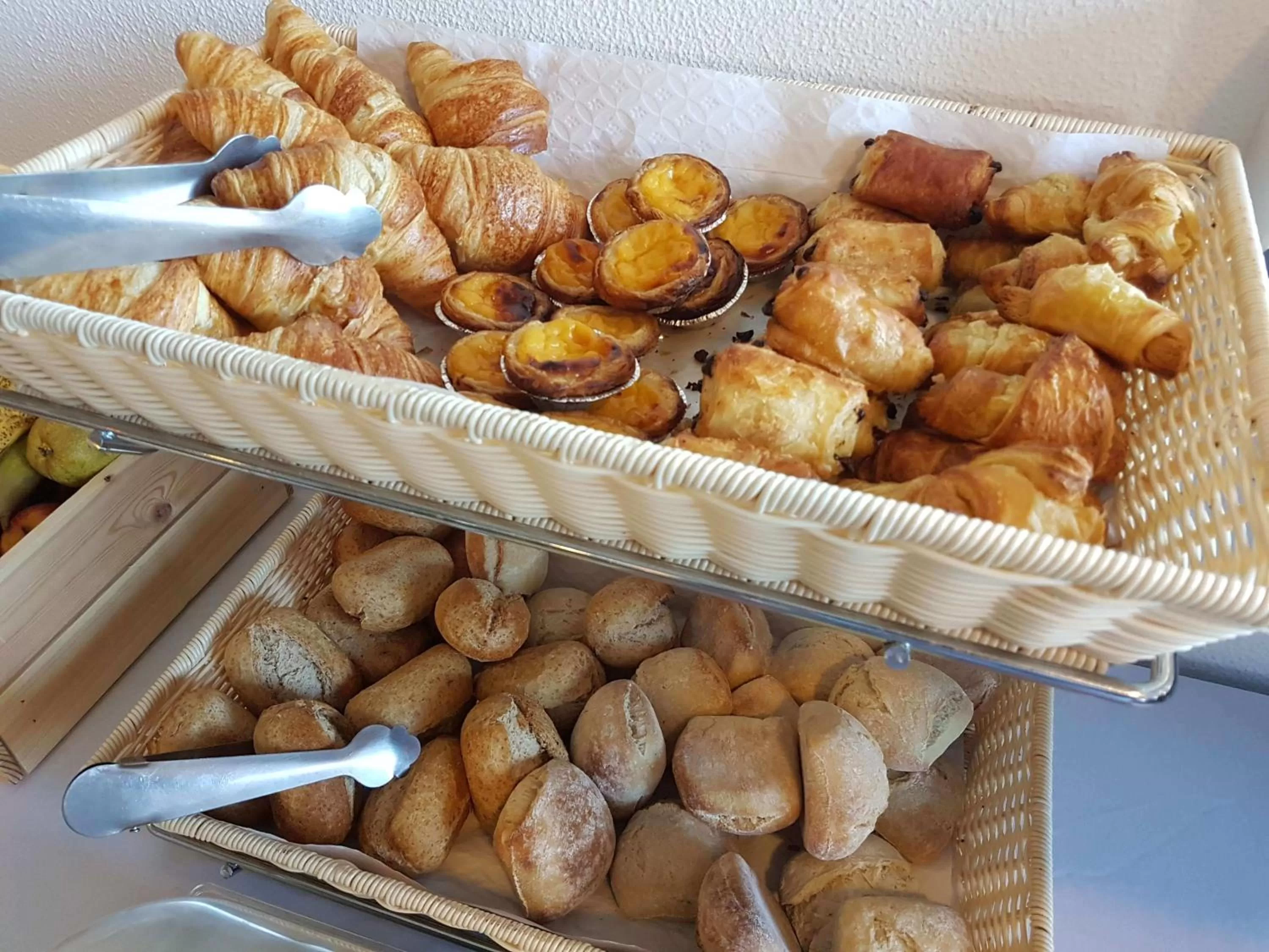 Breakfast in Apartamentos Turisticos Soldoiro