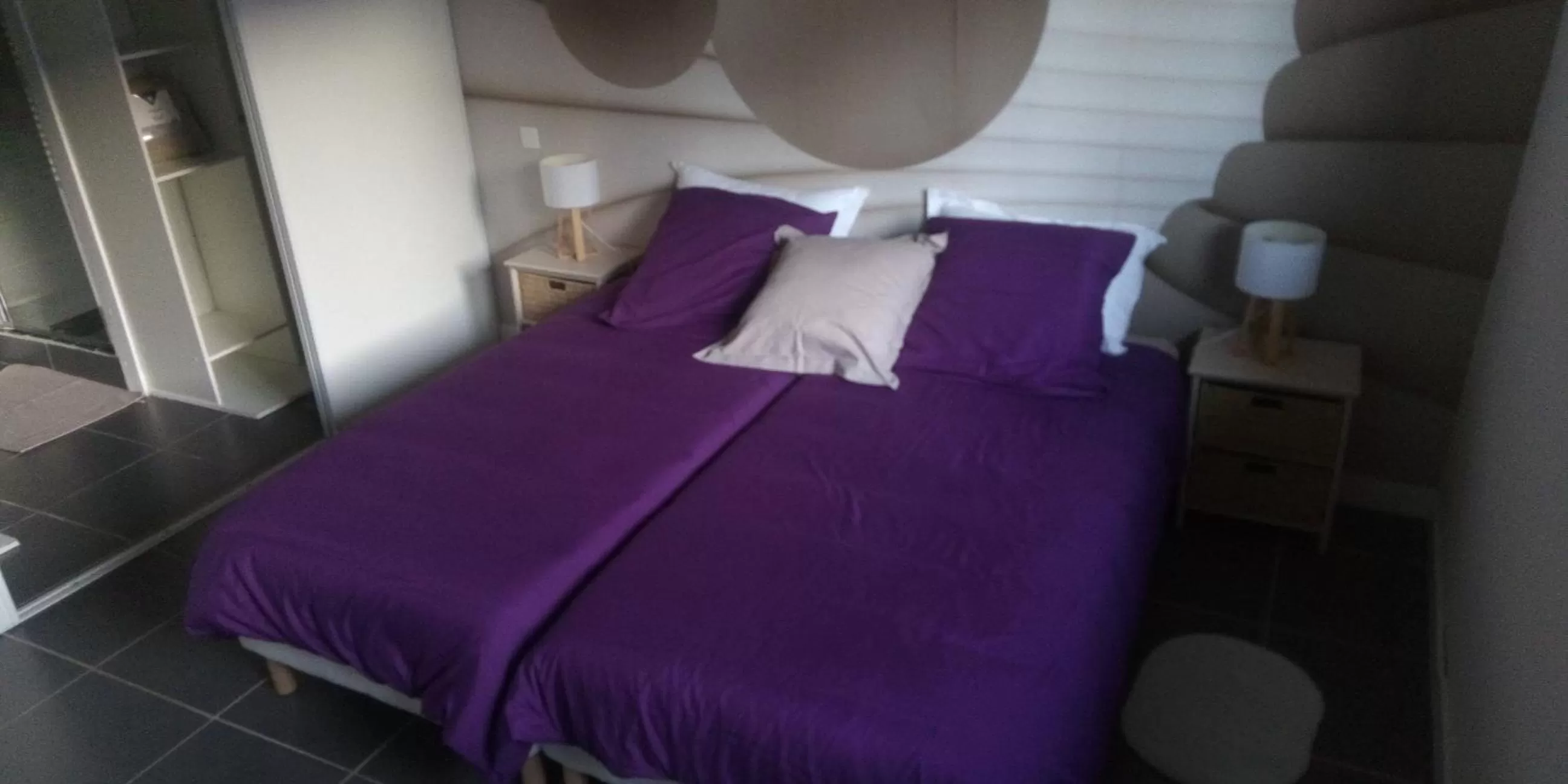 Bed in la chambre du clos Barriant