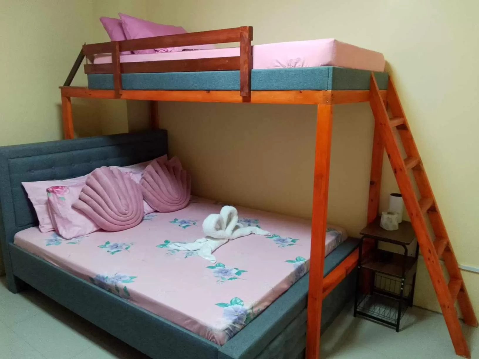 bunk bed, Bed in Aussie Inn Baguio City Direct