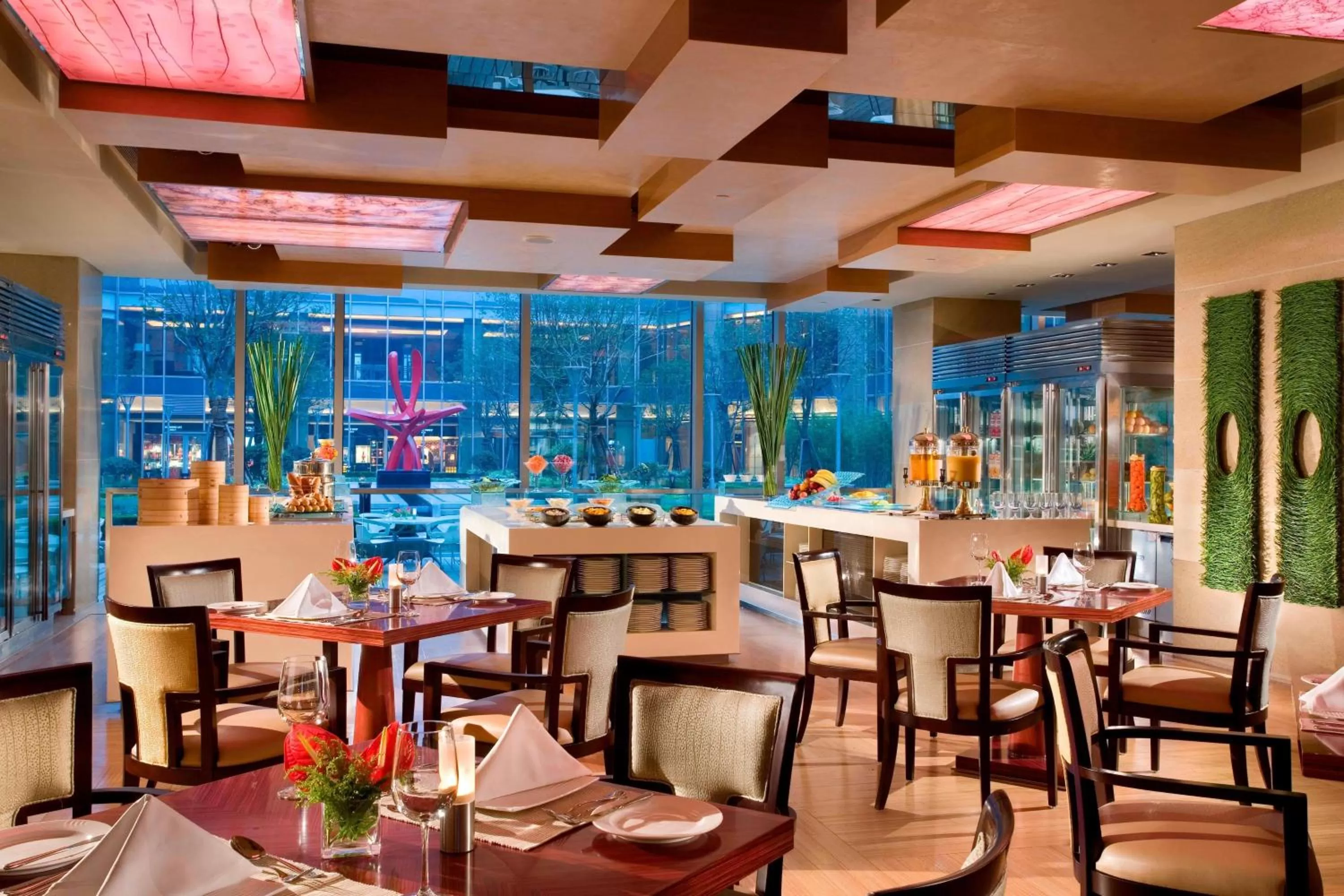 Restaurant/places to eat in Sheraton Grand Shanghai Pudong Hotel & Residences