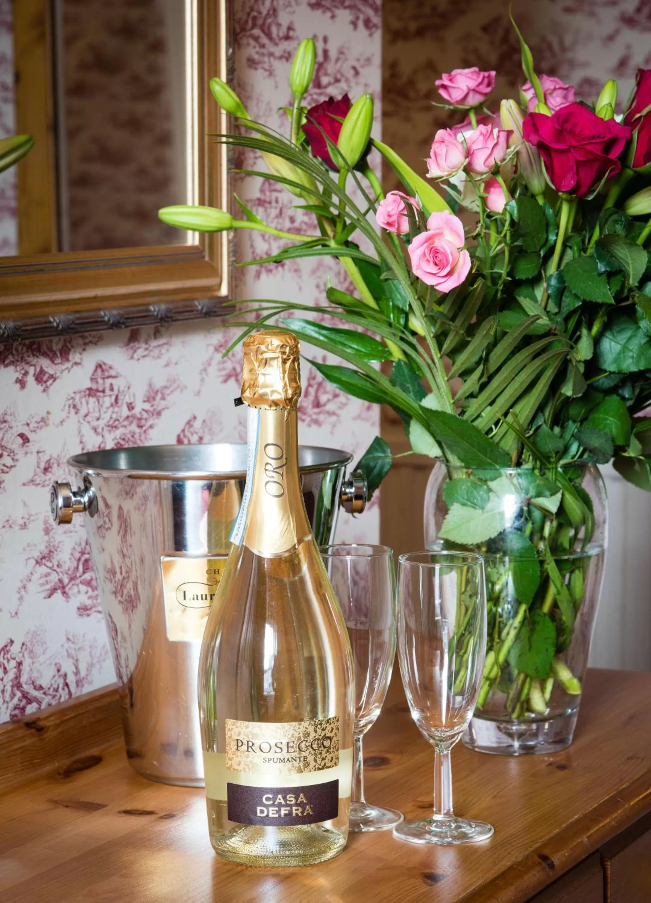 Alcoholic drinks in McKays Hotel