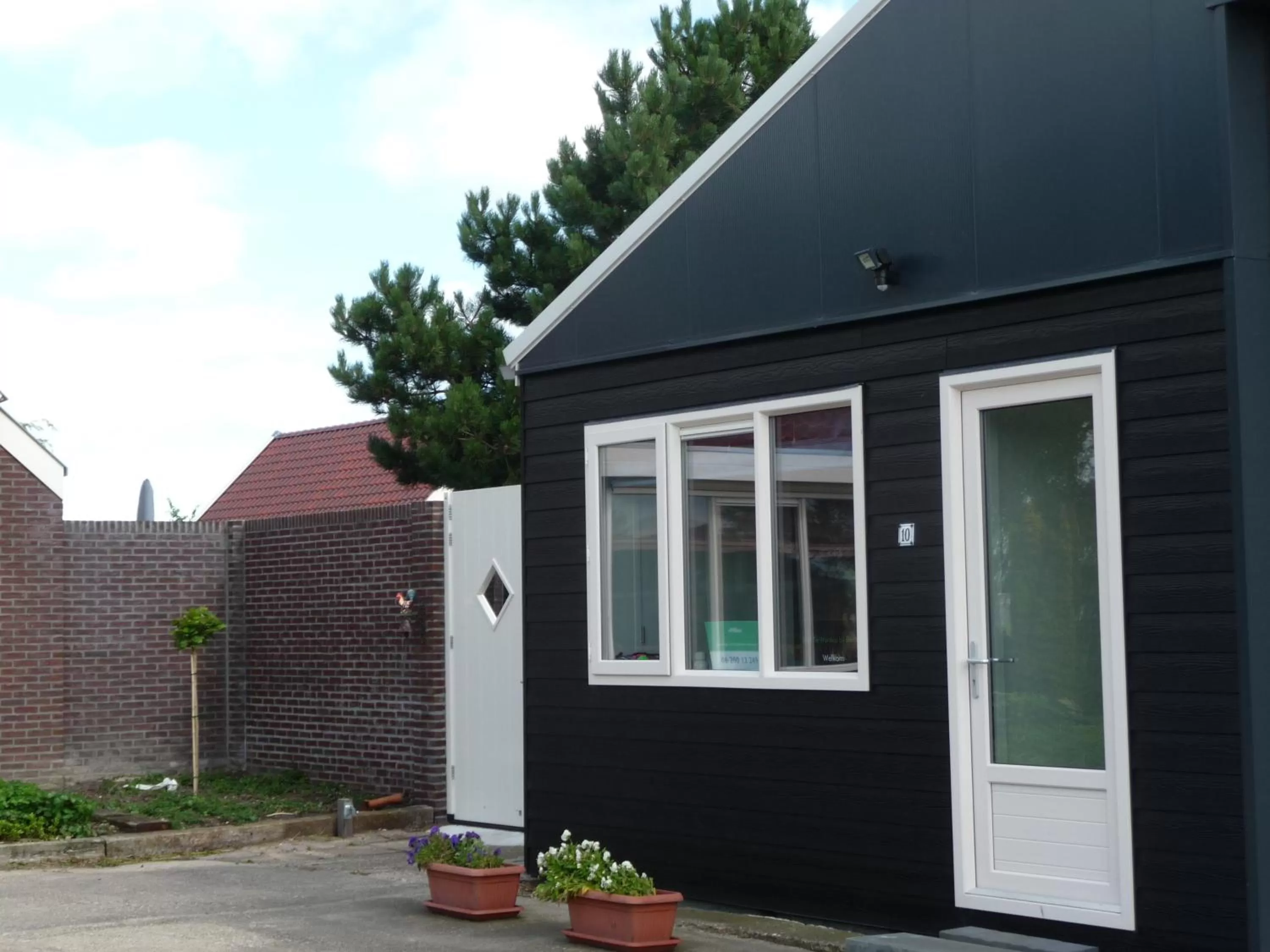 Facade/entrance in B&B “Te Warskip bij BlokVis”