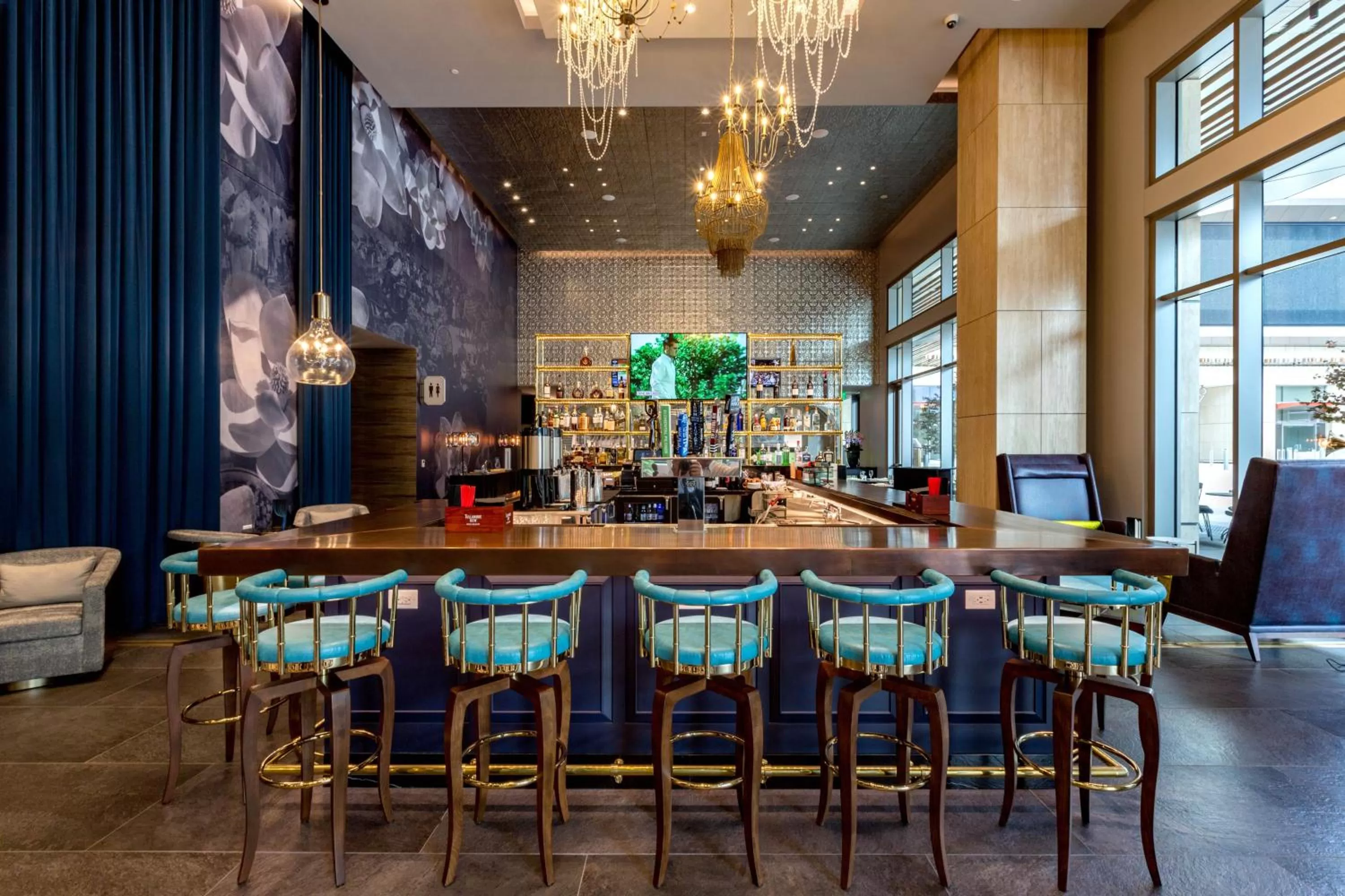Lounge or bar in Hotel Indigo Los Angeles Downtown by IHG